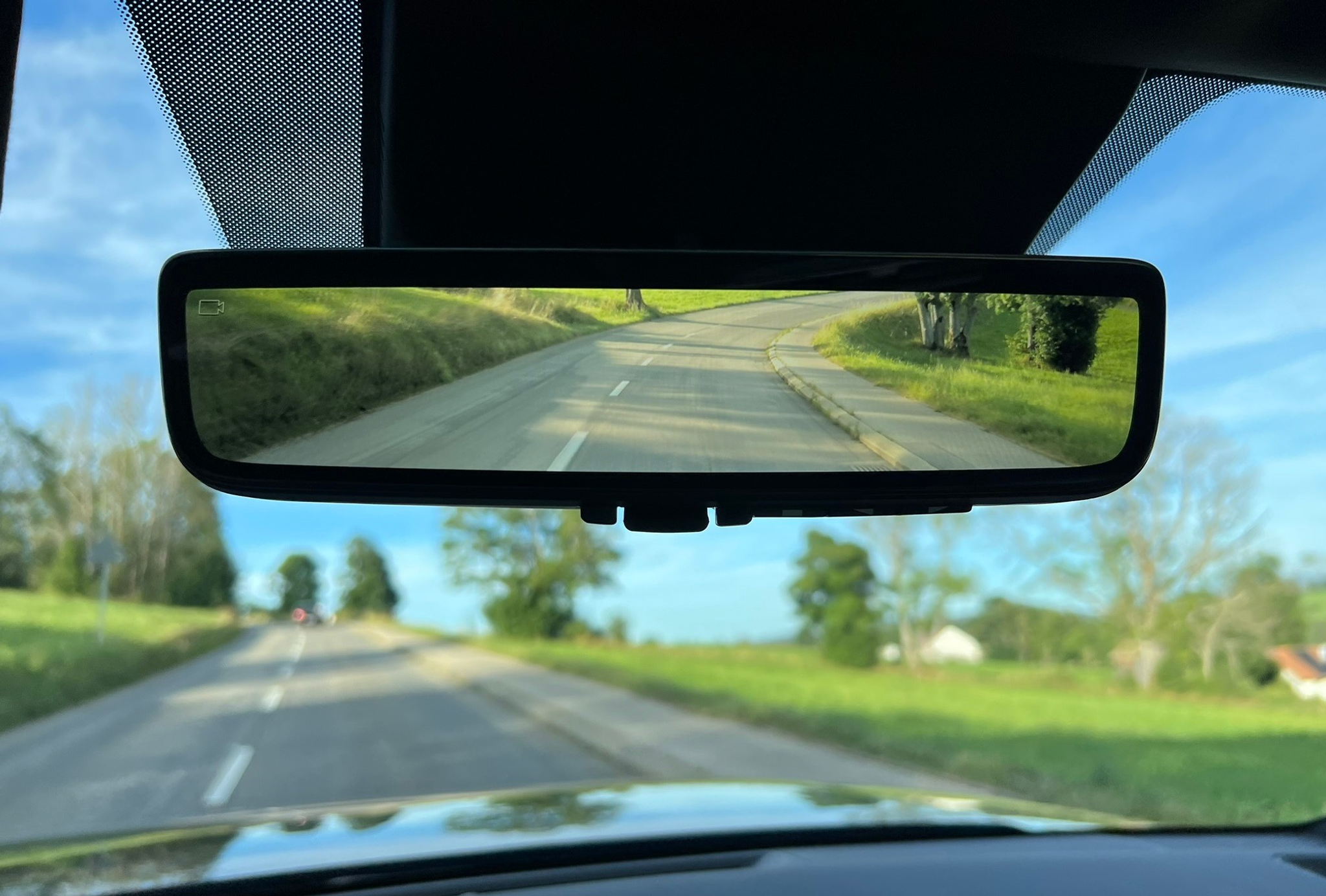 listing desktop thumbnail image 16