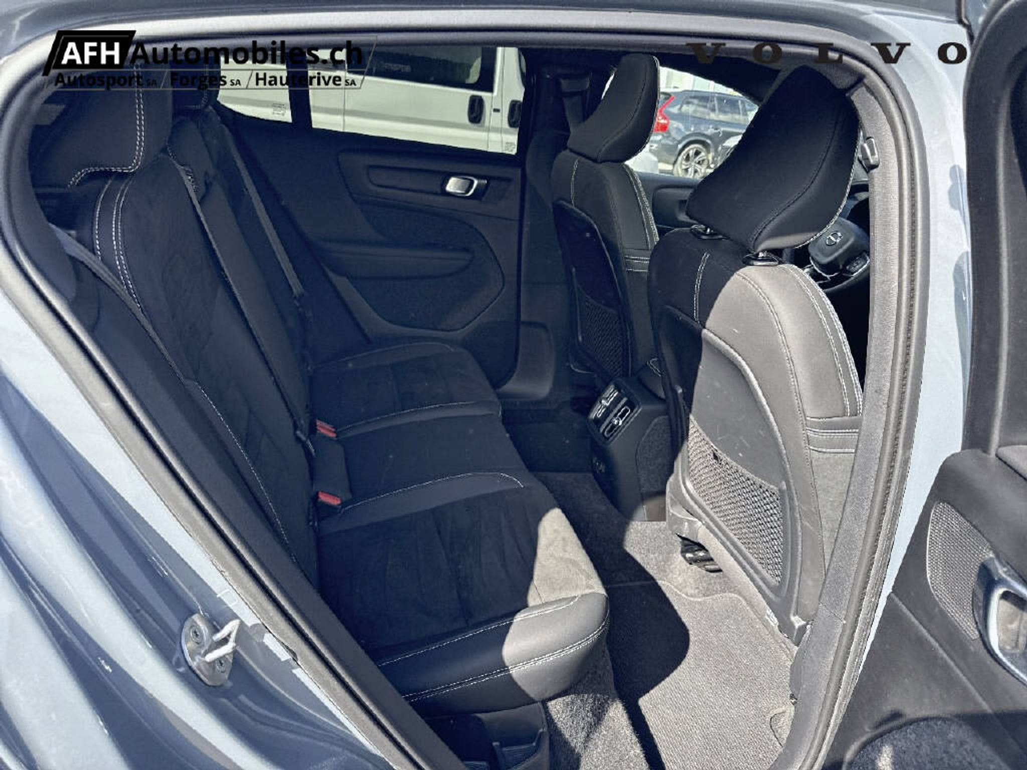 listing desktop thumbnail image 15