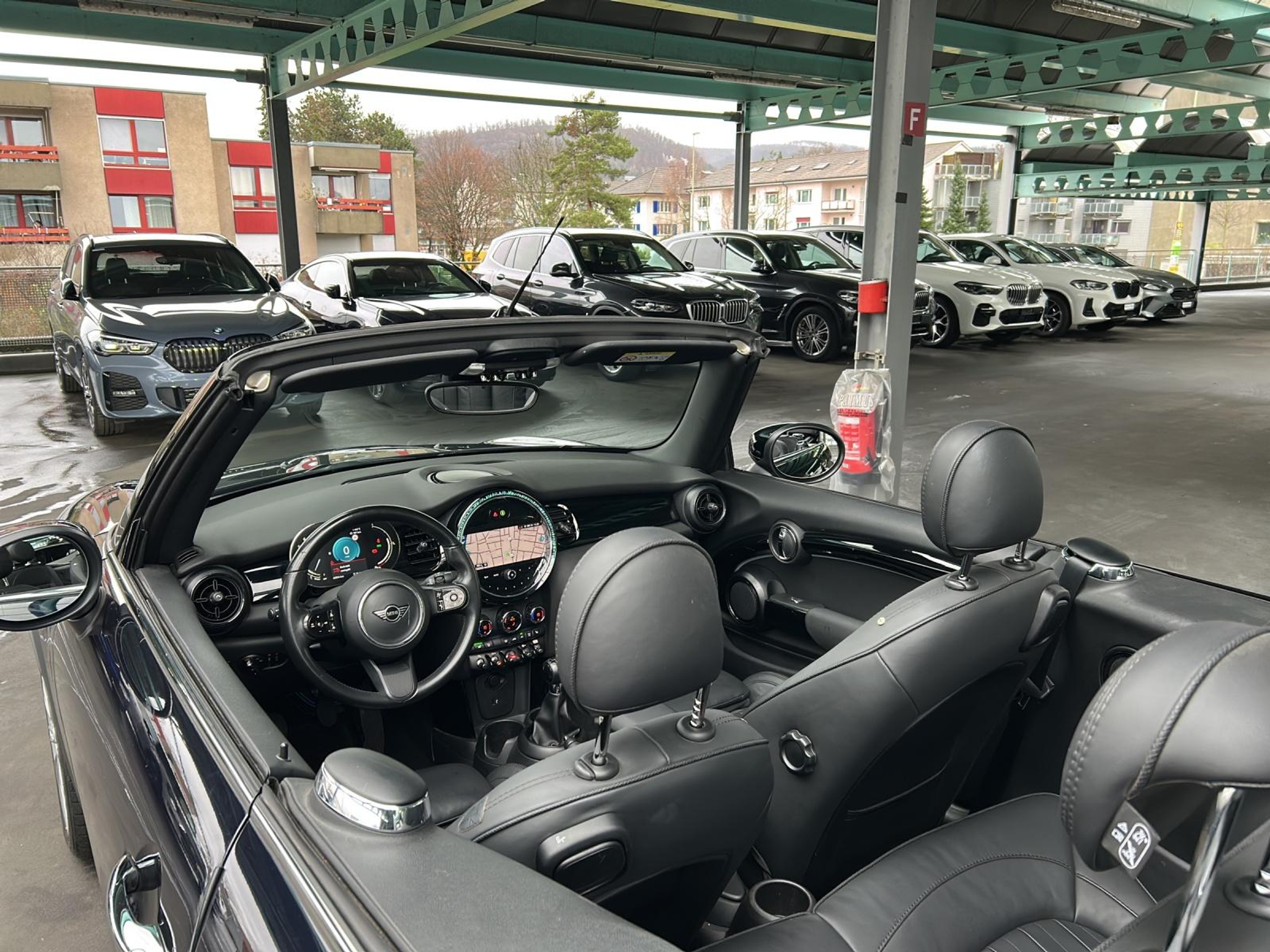 listing desktop thumbnail image 18