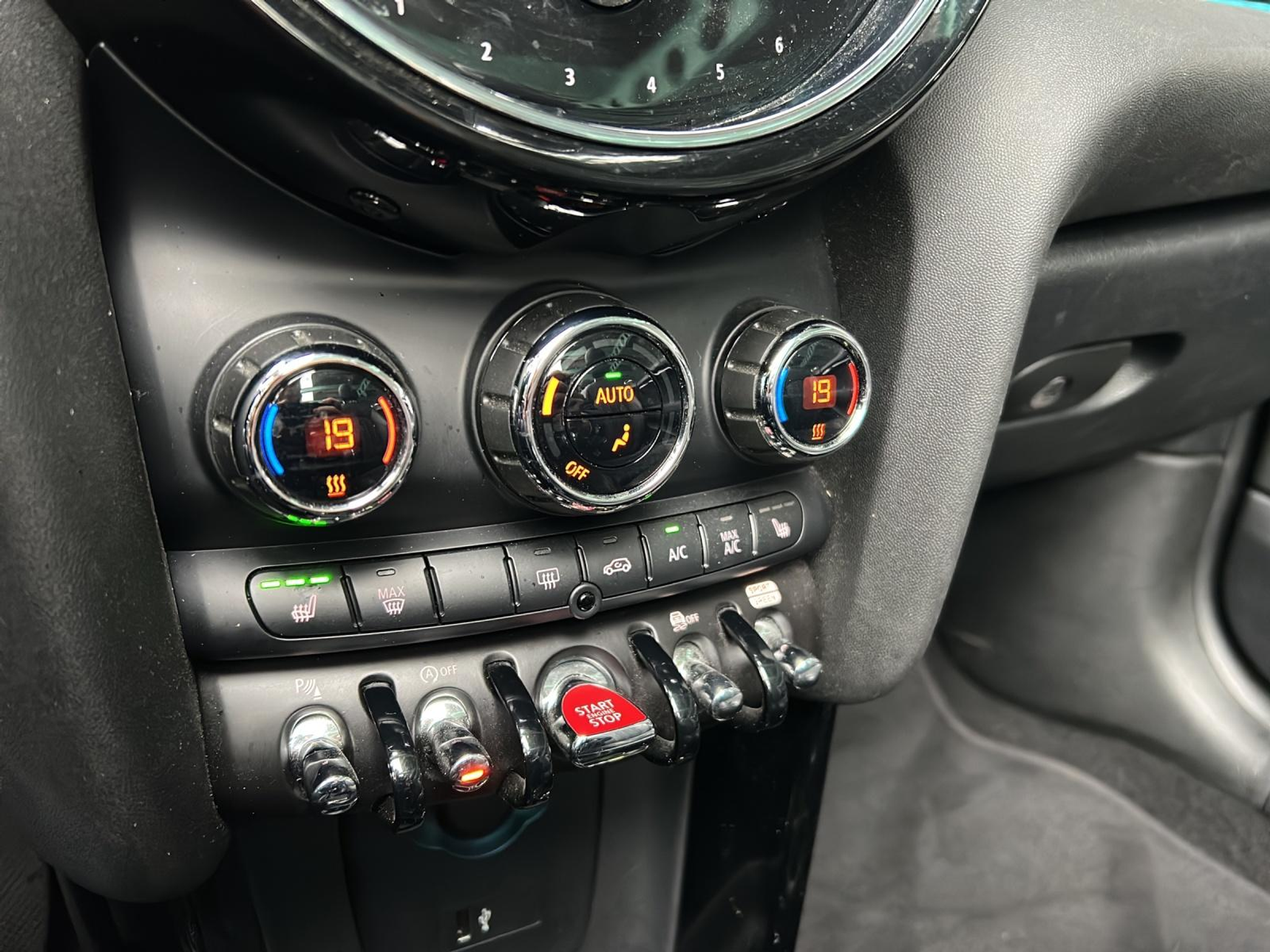 listing desktop thumbnail image 14