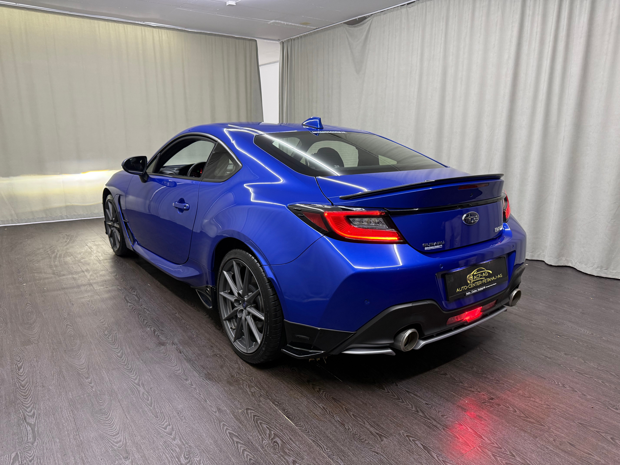 listing desktop thumbnail image 5