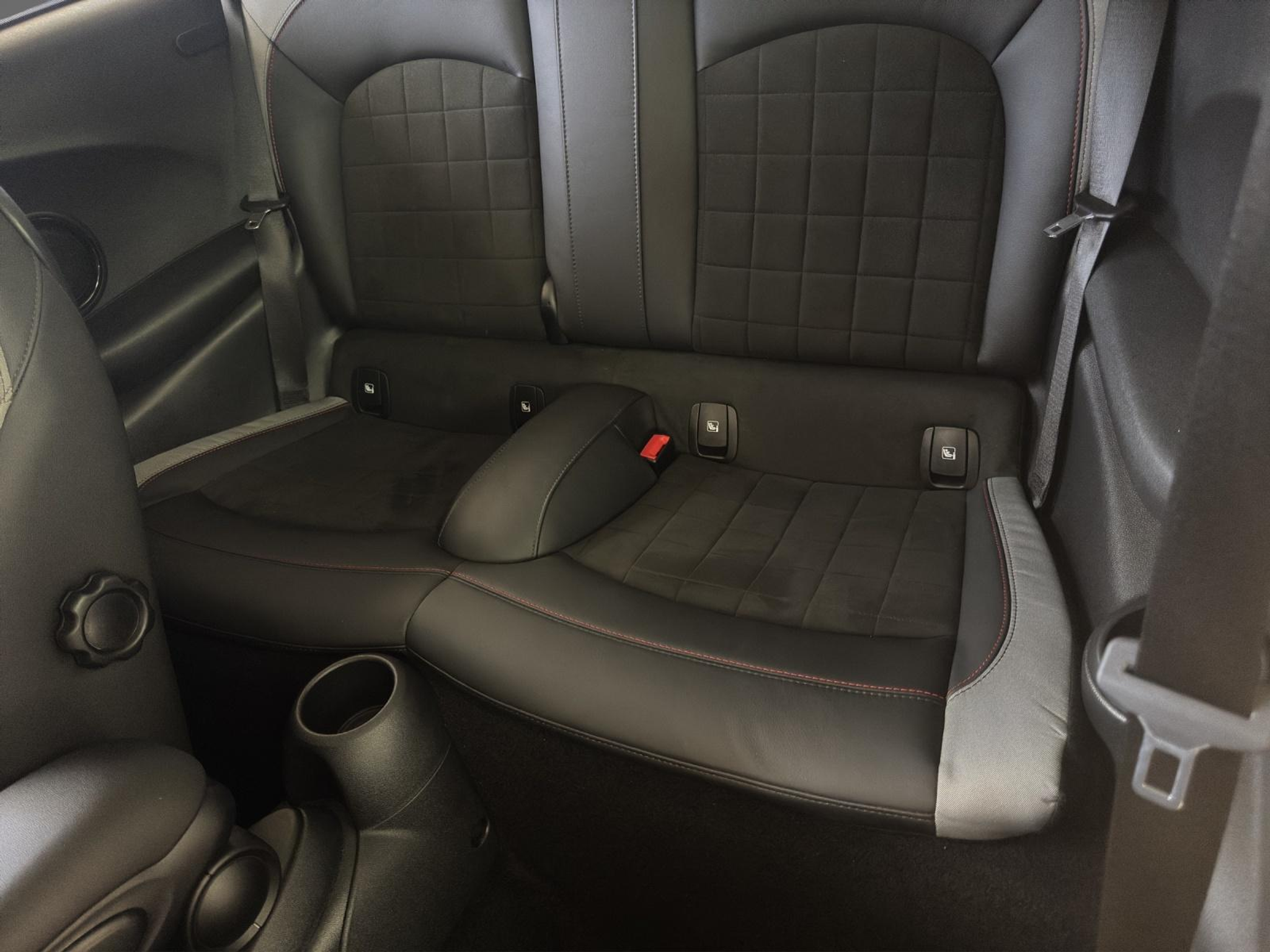 listing desktop thumbnail image 15