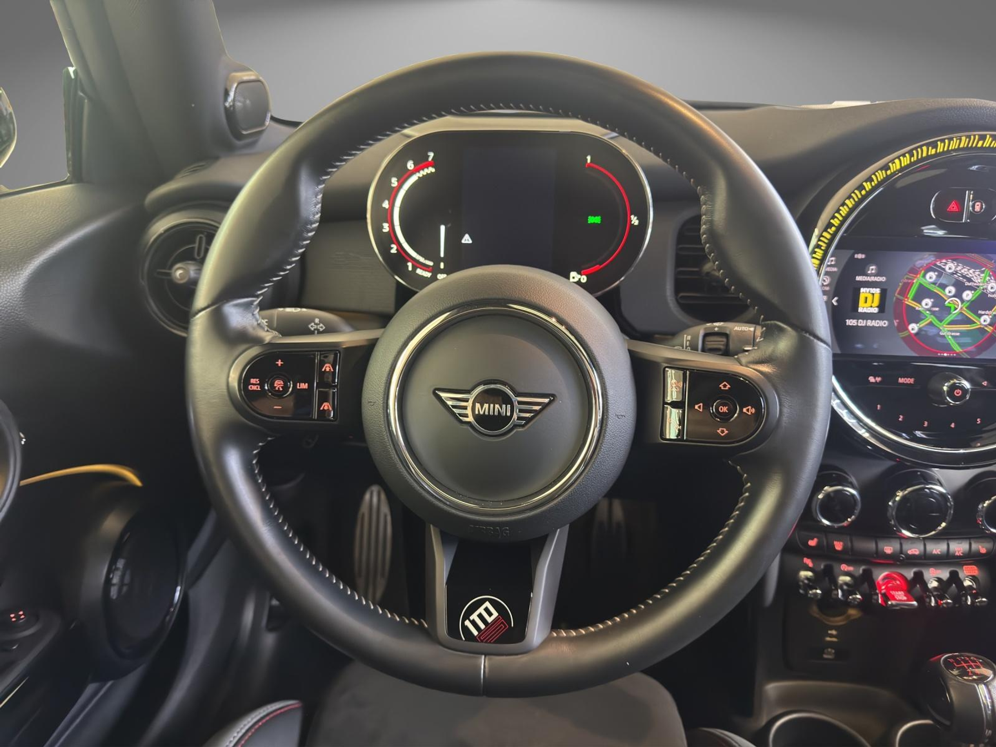 listing desktop thumbnail image 9