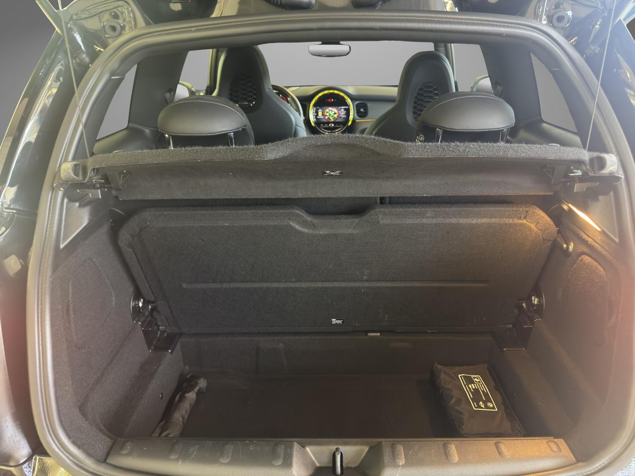 listing desktop thumbnail image 17