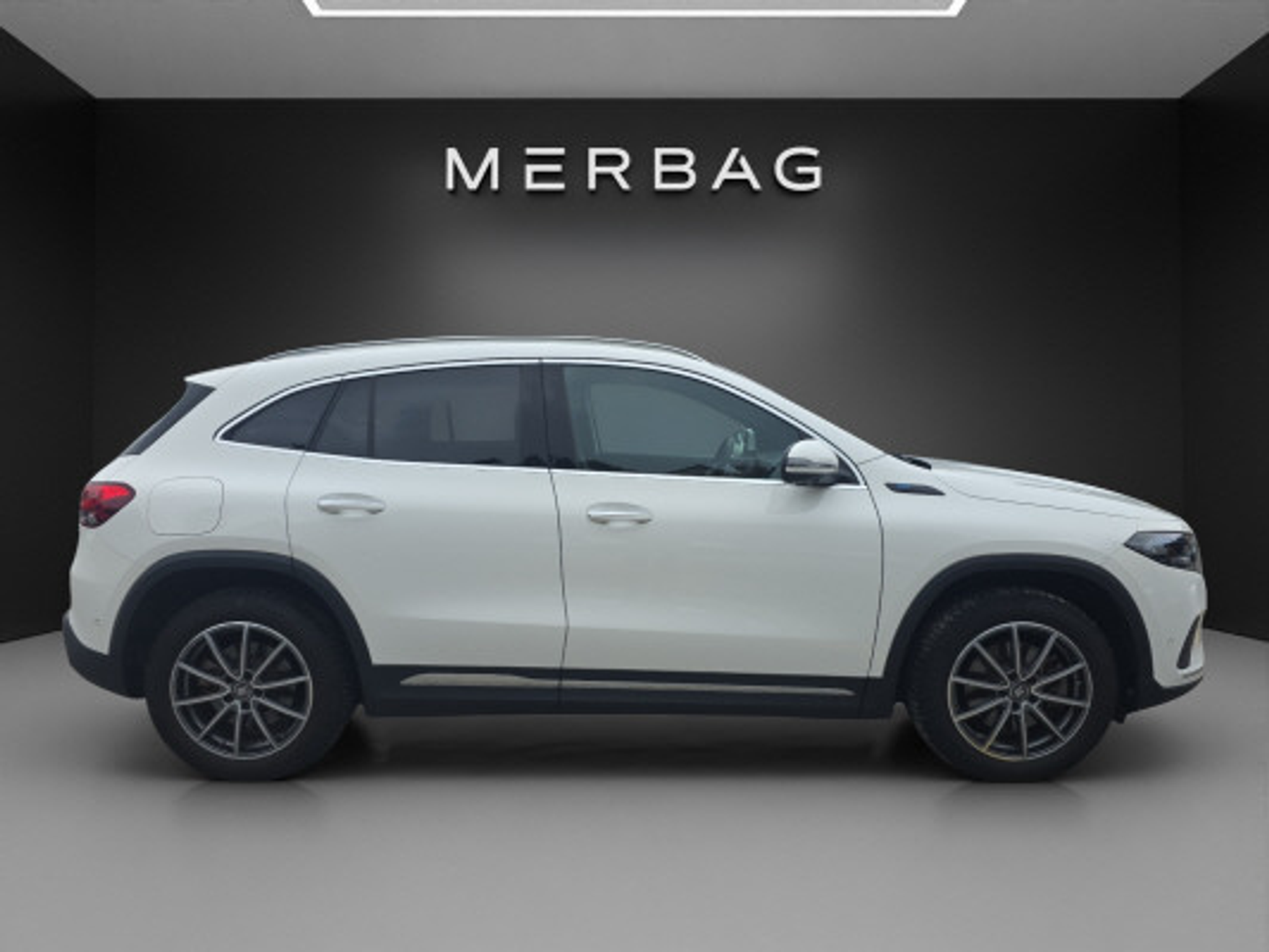 listing desktop thumbnail image 2