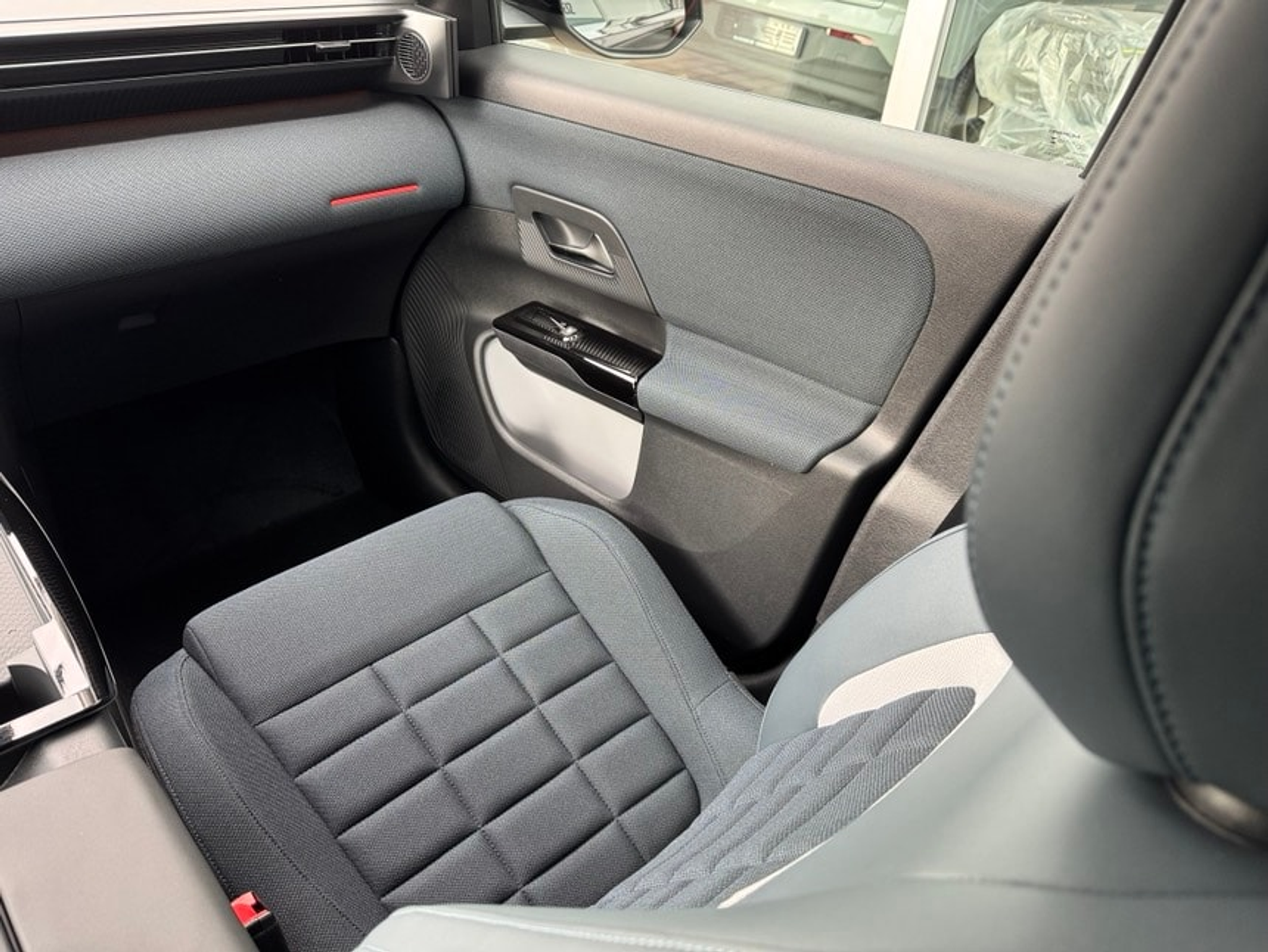 listing desktop thumbnail image 10