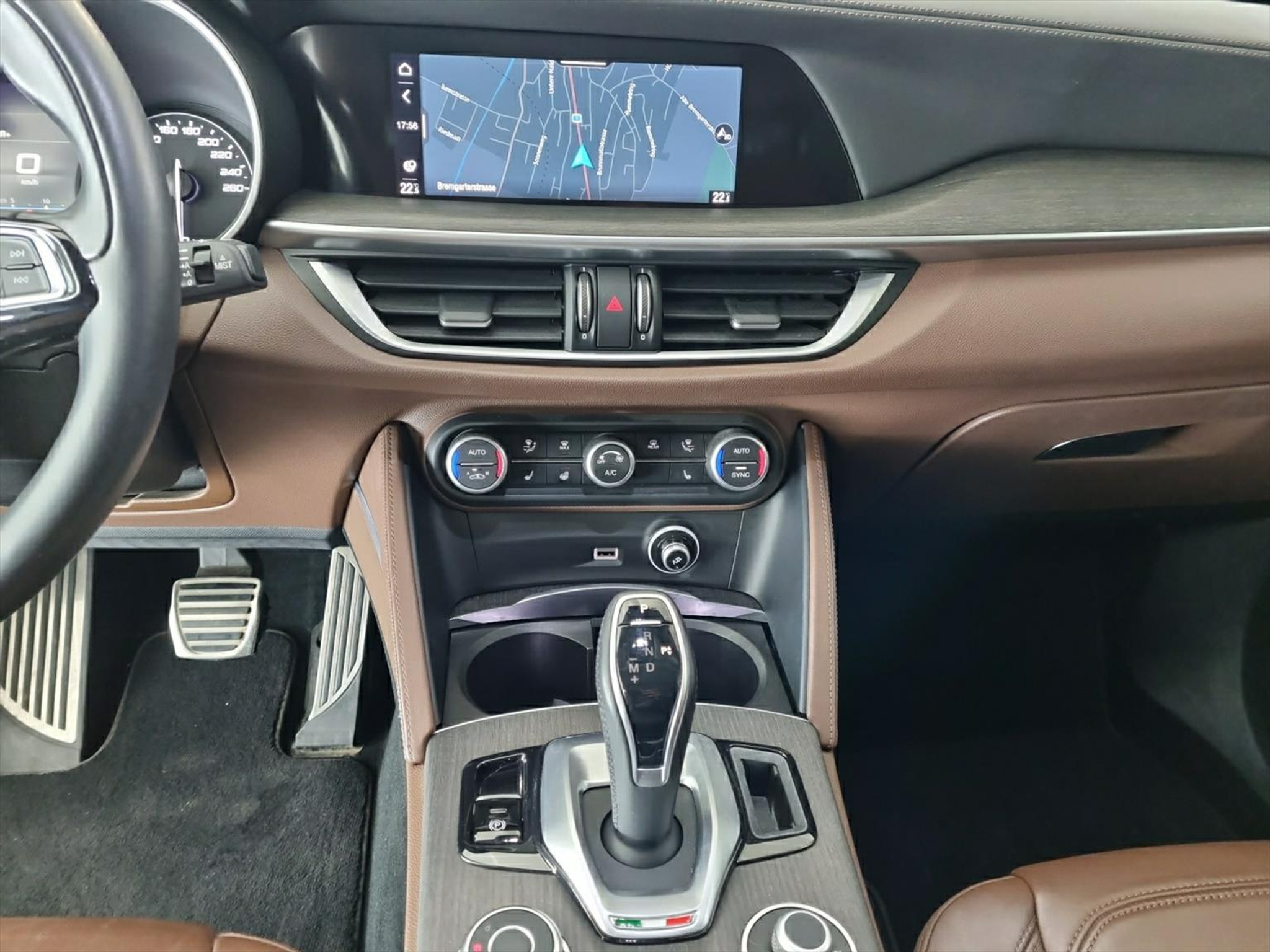 listing desktop thumbnail image 7