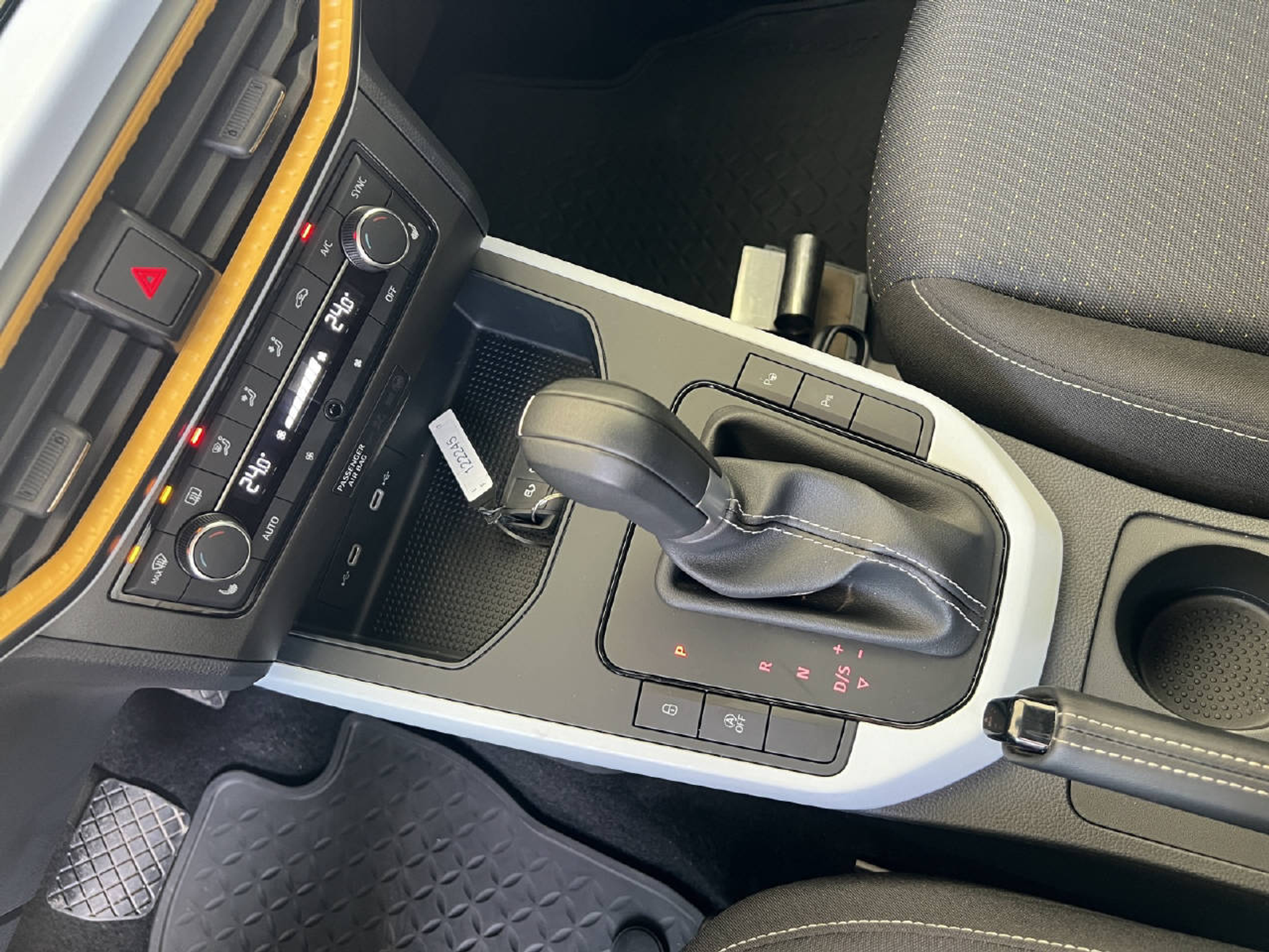 listing desktop thumbnail image 17