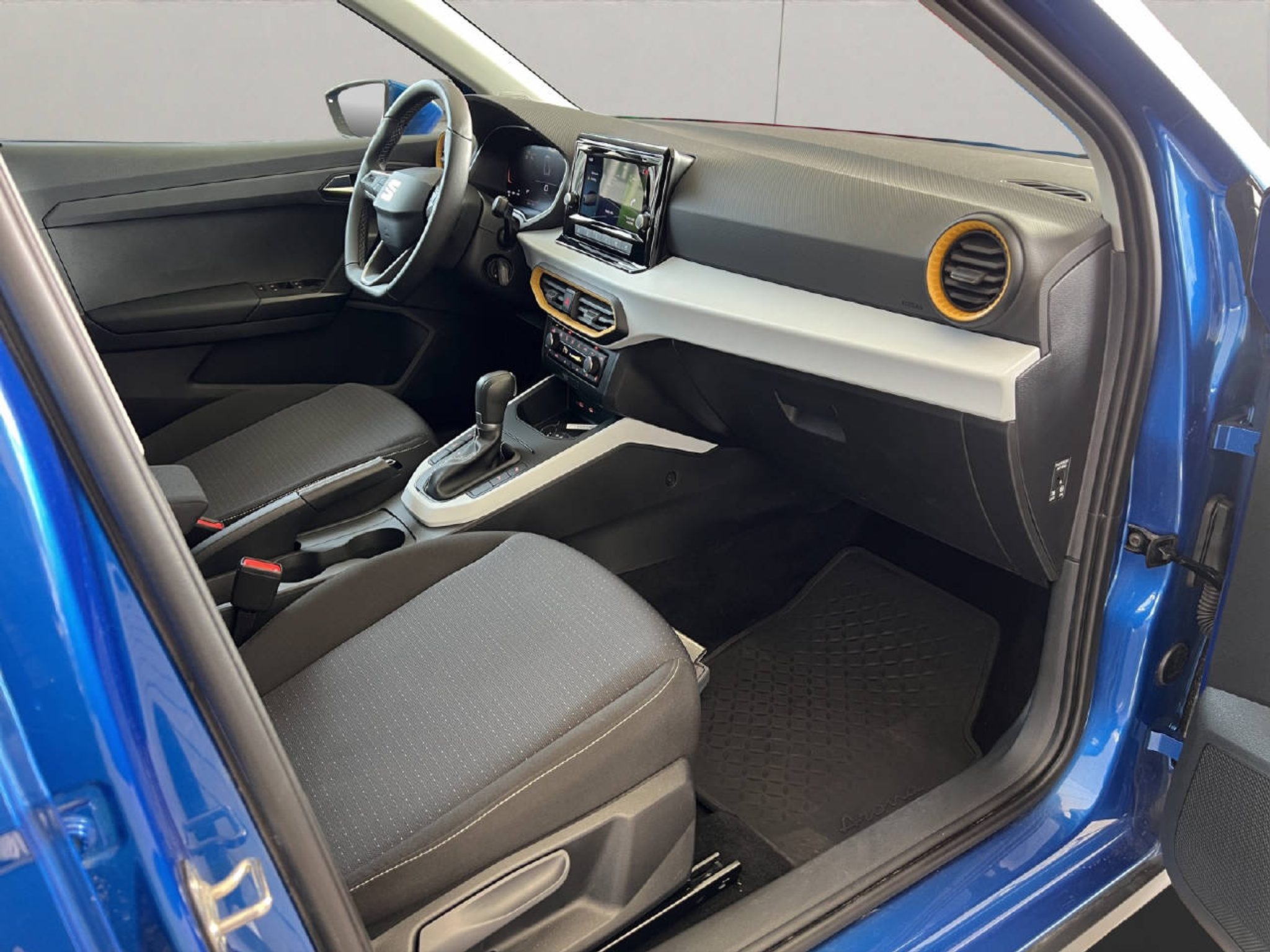 listing desktop thumbnail image 11