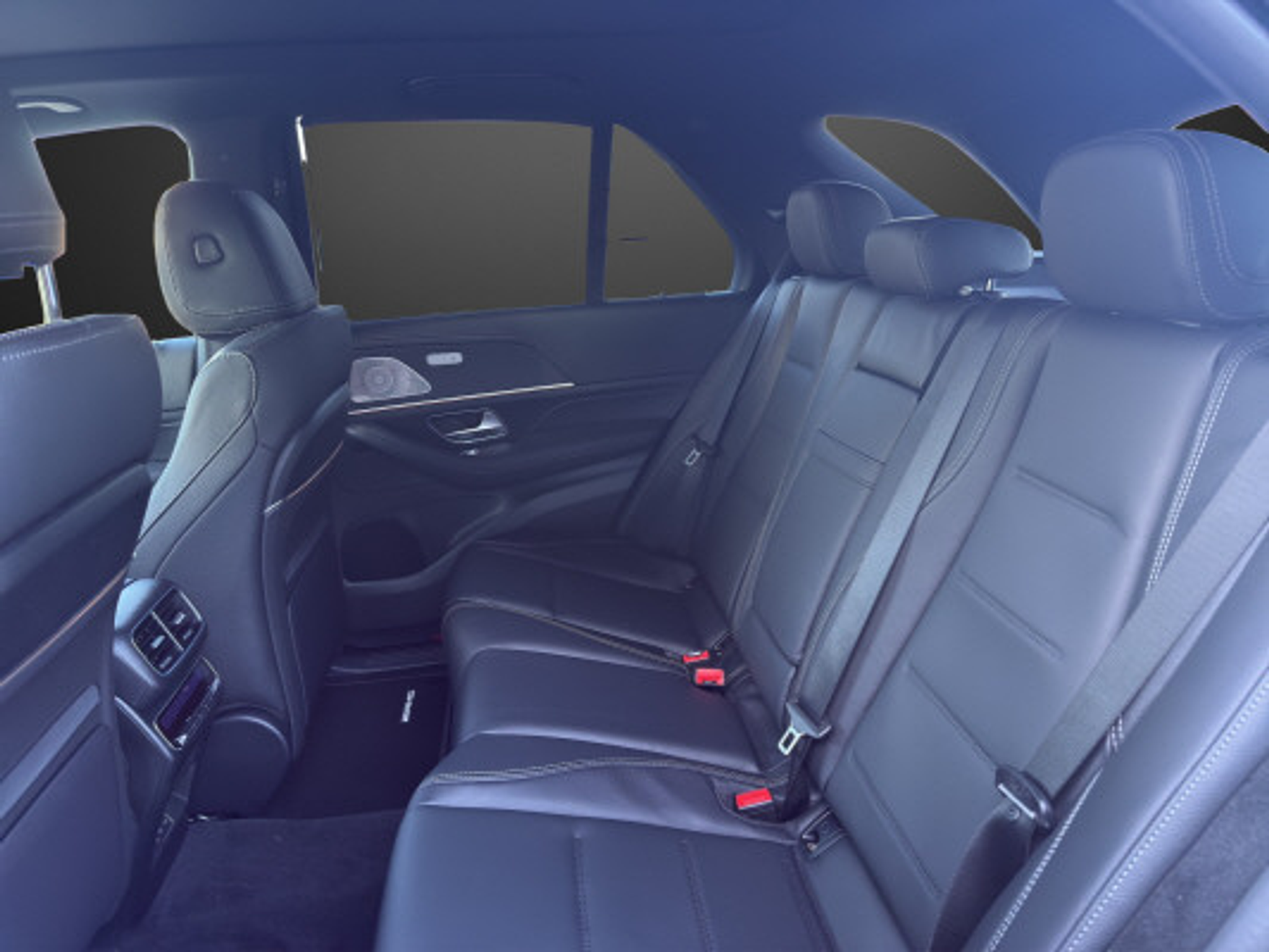 listing desktop thumbnail image 8