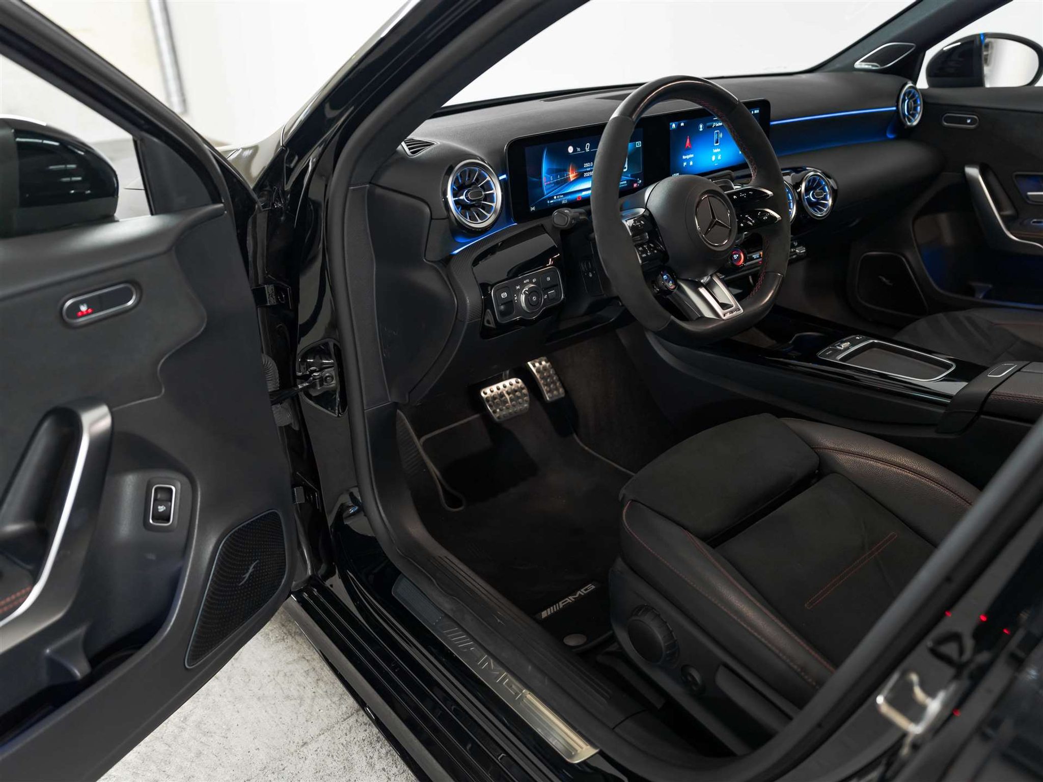 listing desktop thumbnail image 7