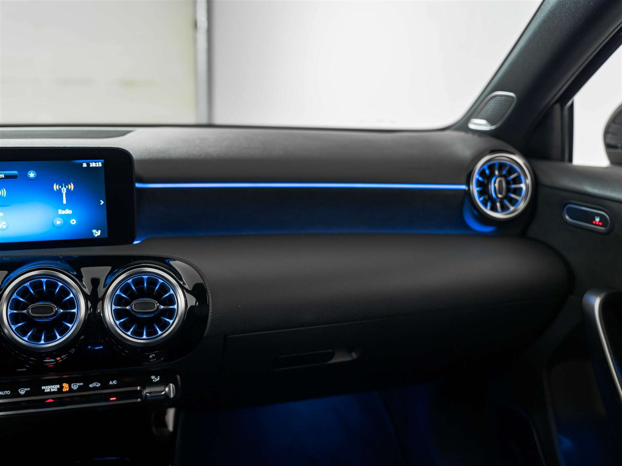 listing desktop thumbnail image 29