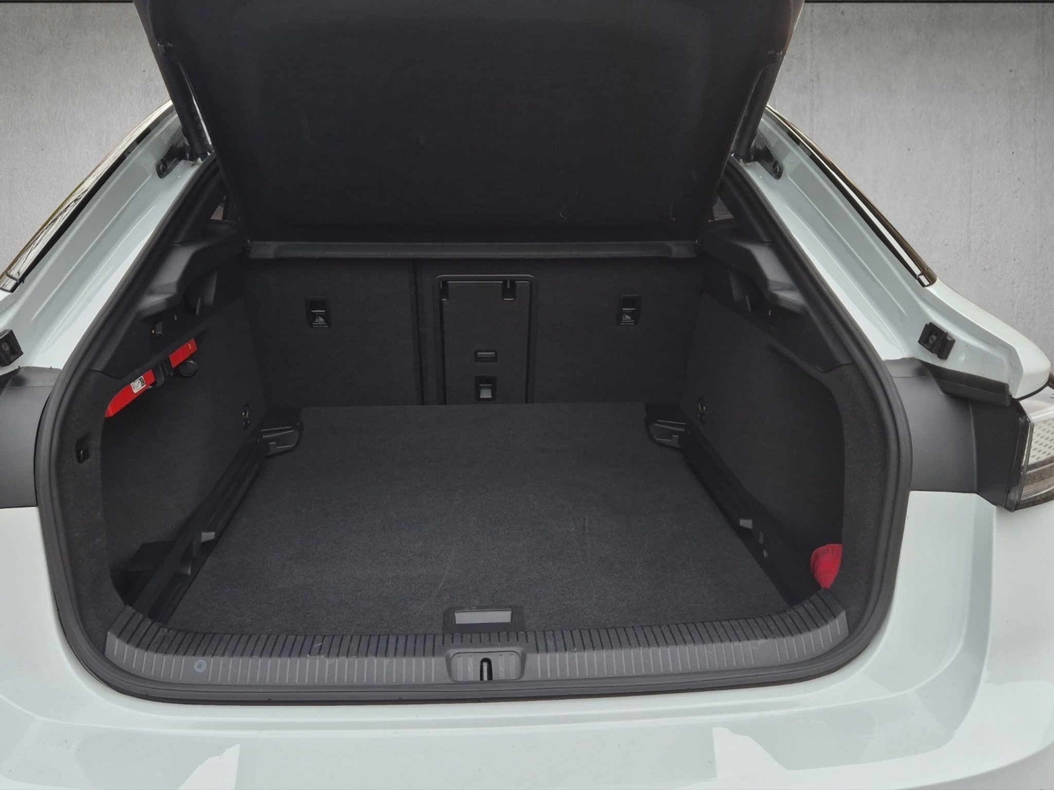 listing desktop thumbnail image 16