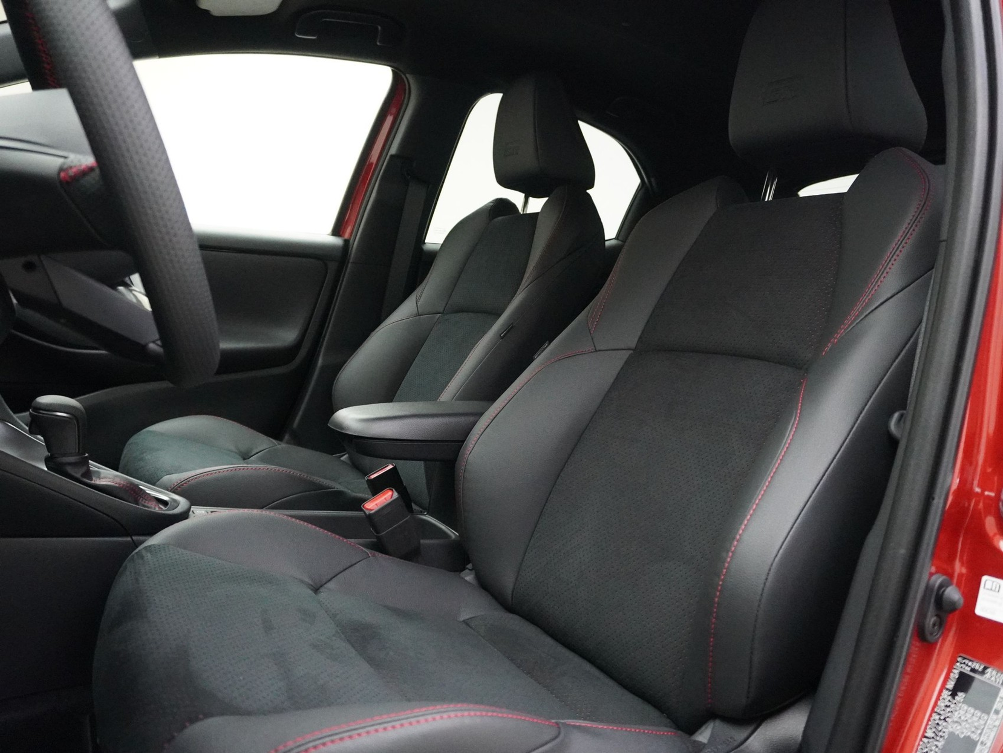 listing desktop thumbnail image 5