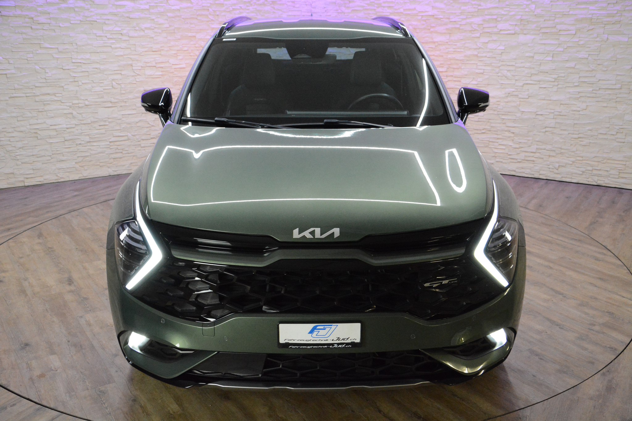 listing desktop thumbnail image 22