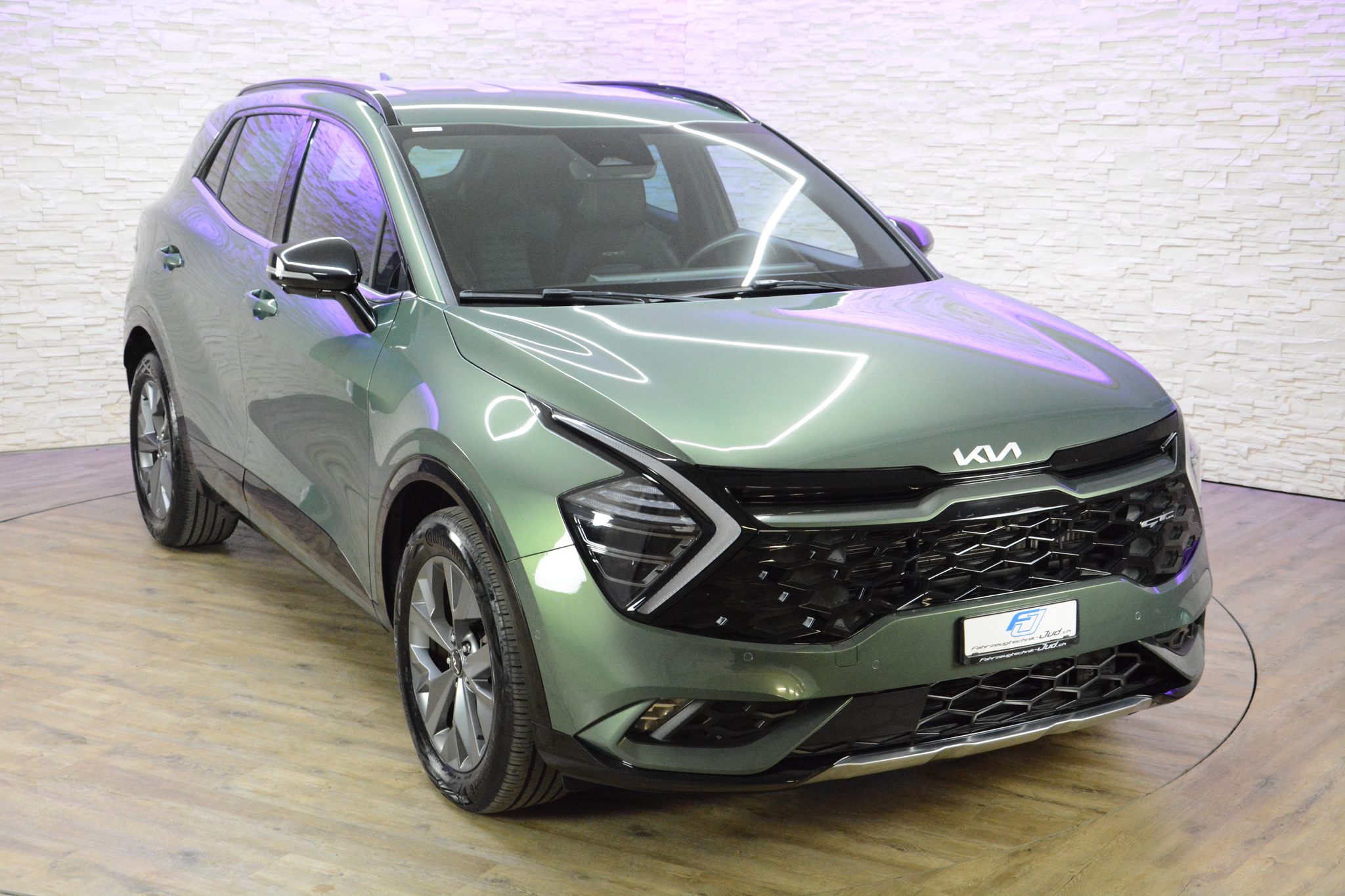 listing desktop thumbnail image 7