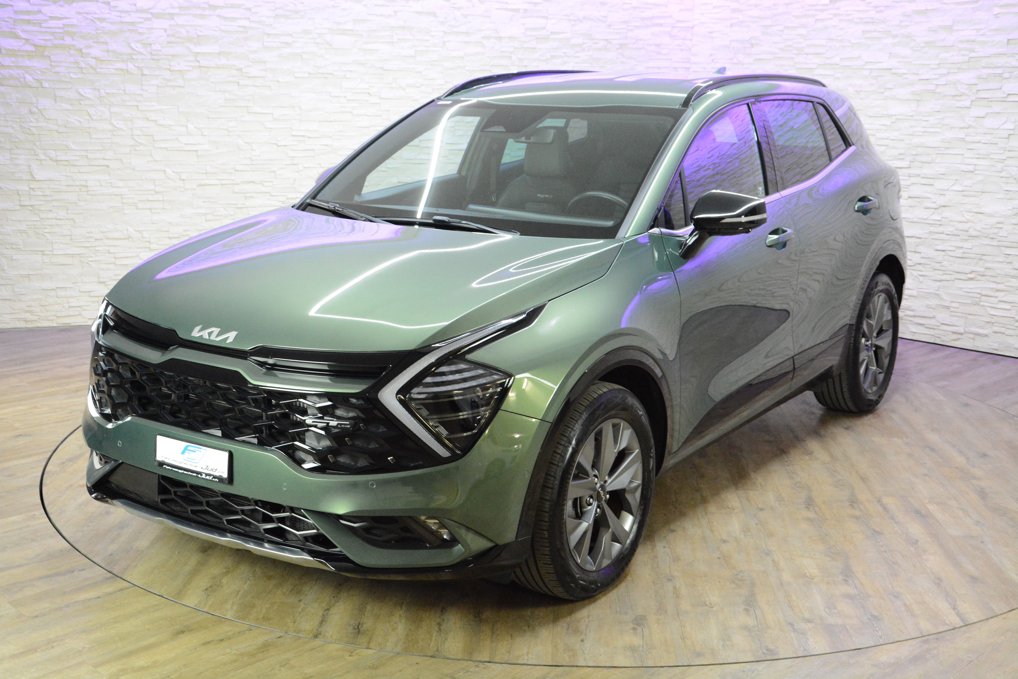 listing desktop thumbnail image 6