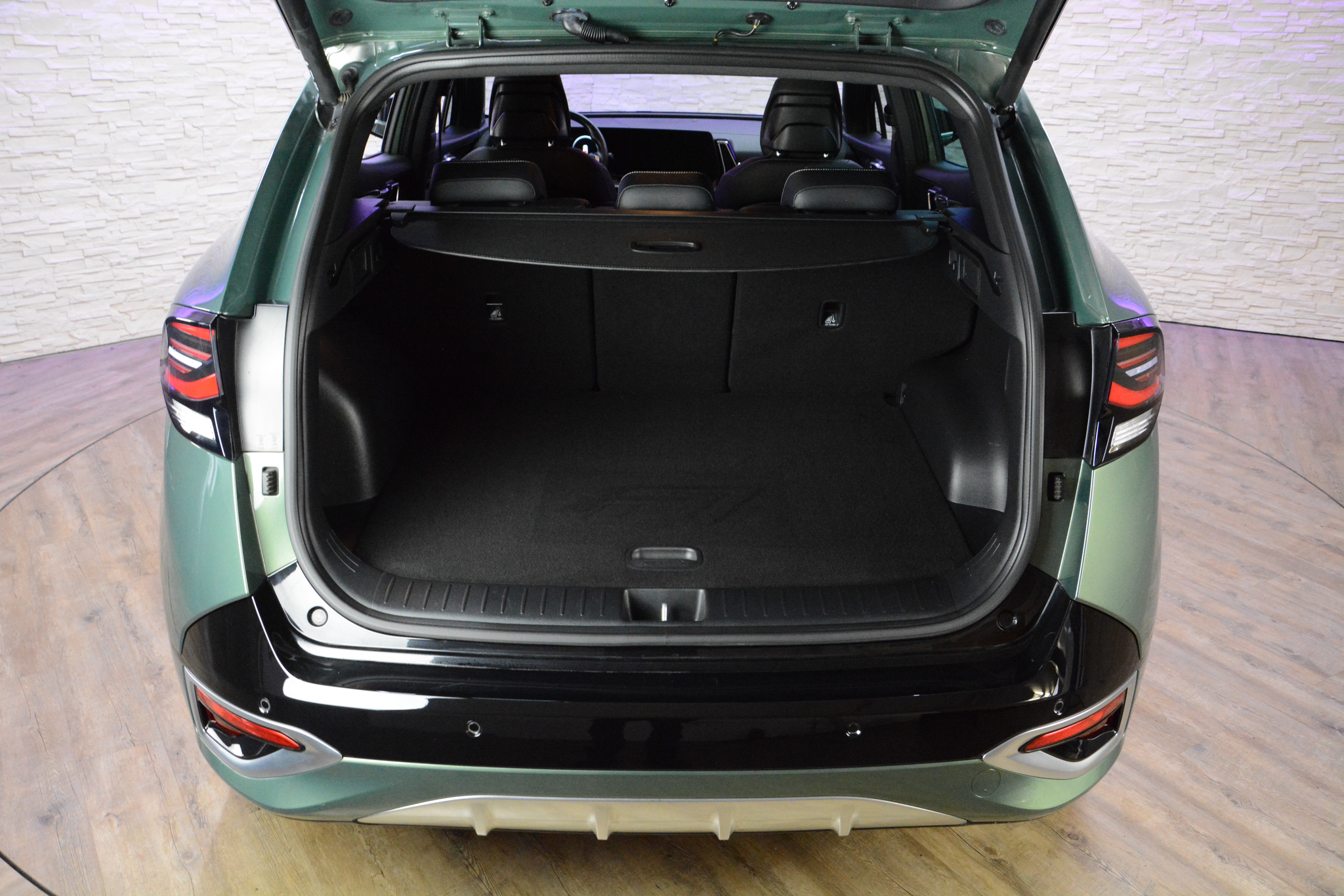 listing desktop thumbnail image 21