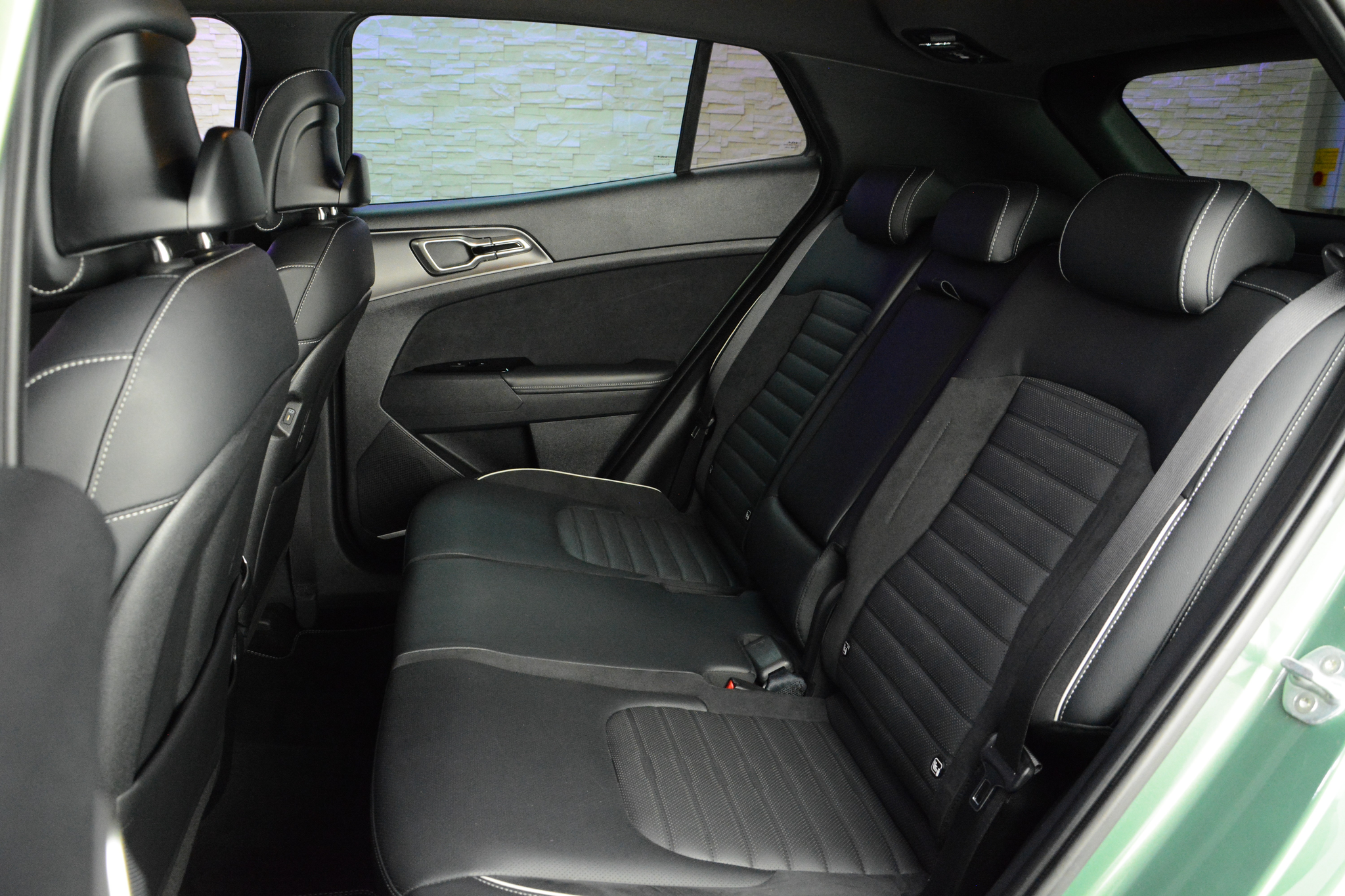 listing desktop thumbnail image 9