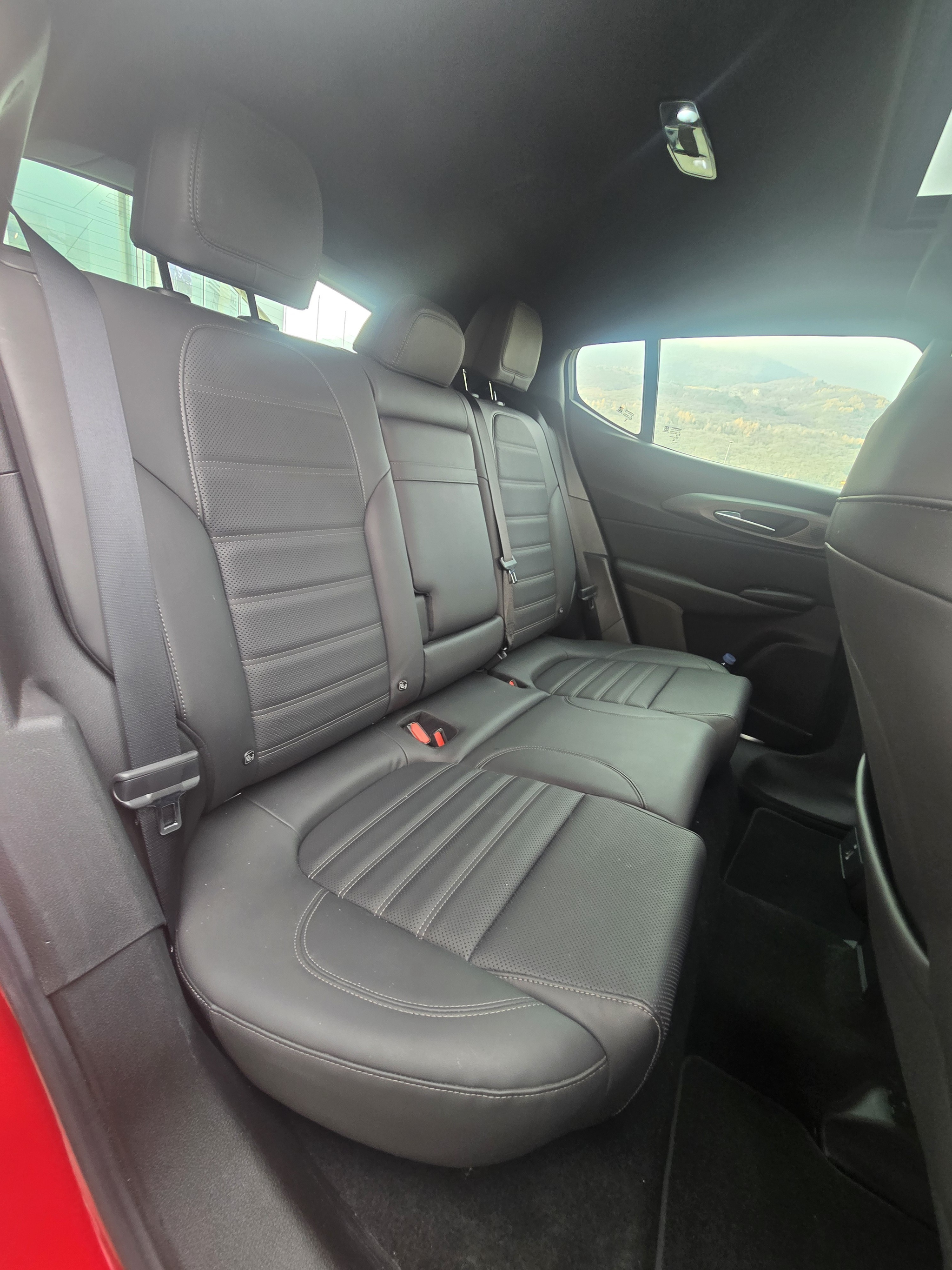 listing desktop thumbnail image 14