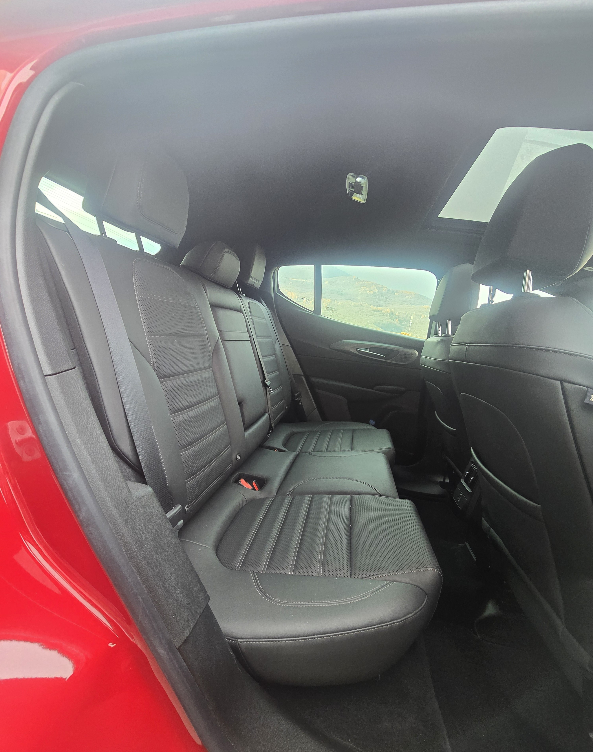 listing desktop thumbnail image 13