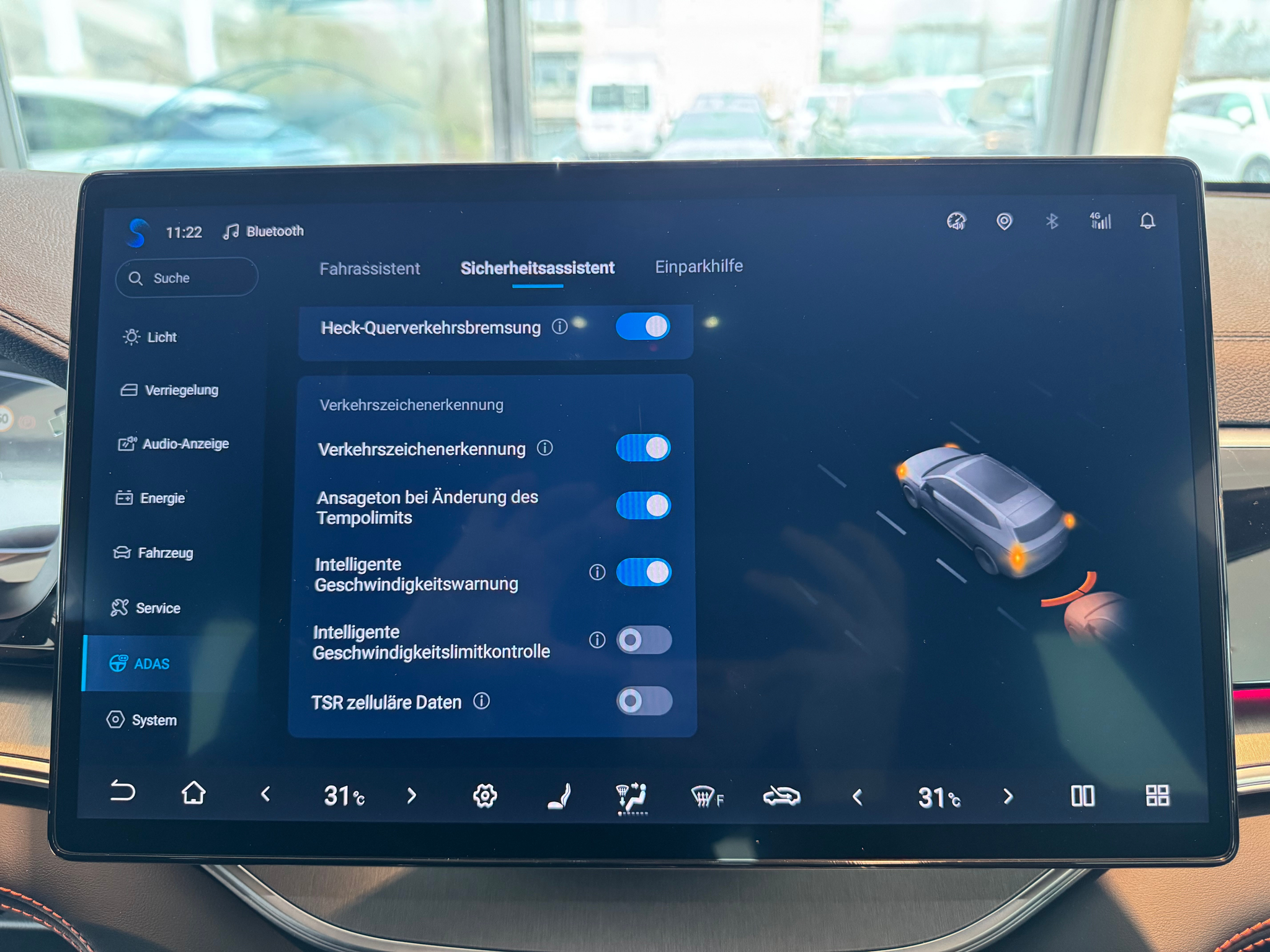 listing desktop thumbnail image 23