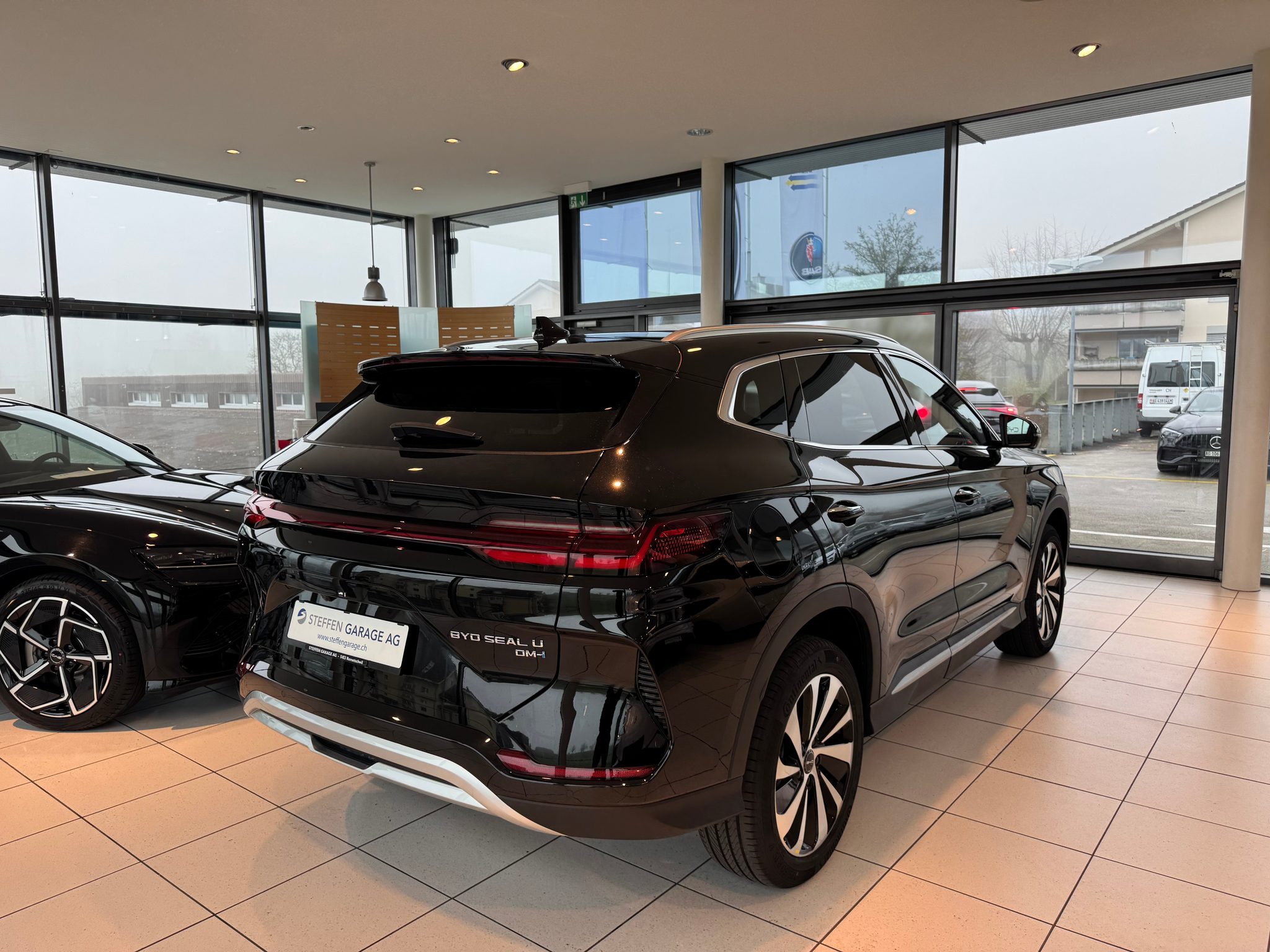 listing desktop thumbnail image 7