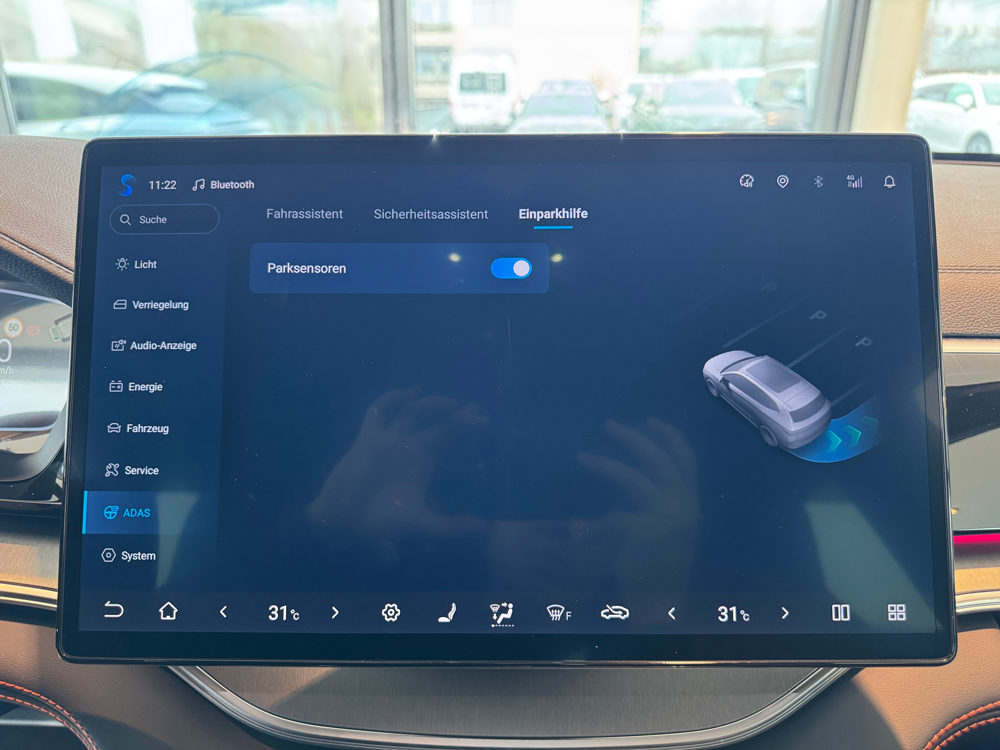 listing desktop thumbnail image 24