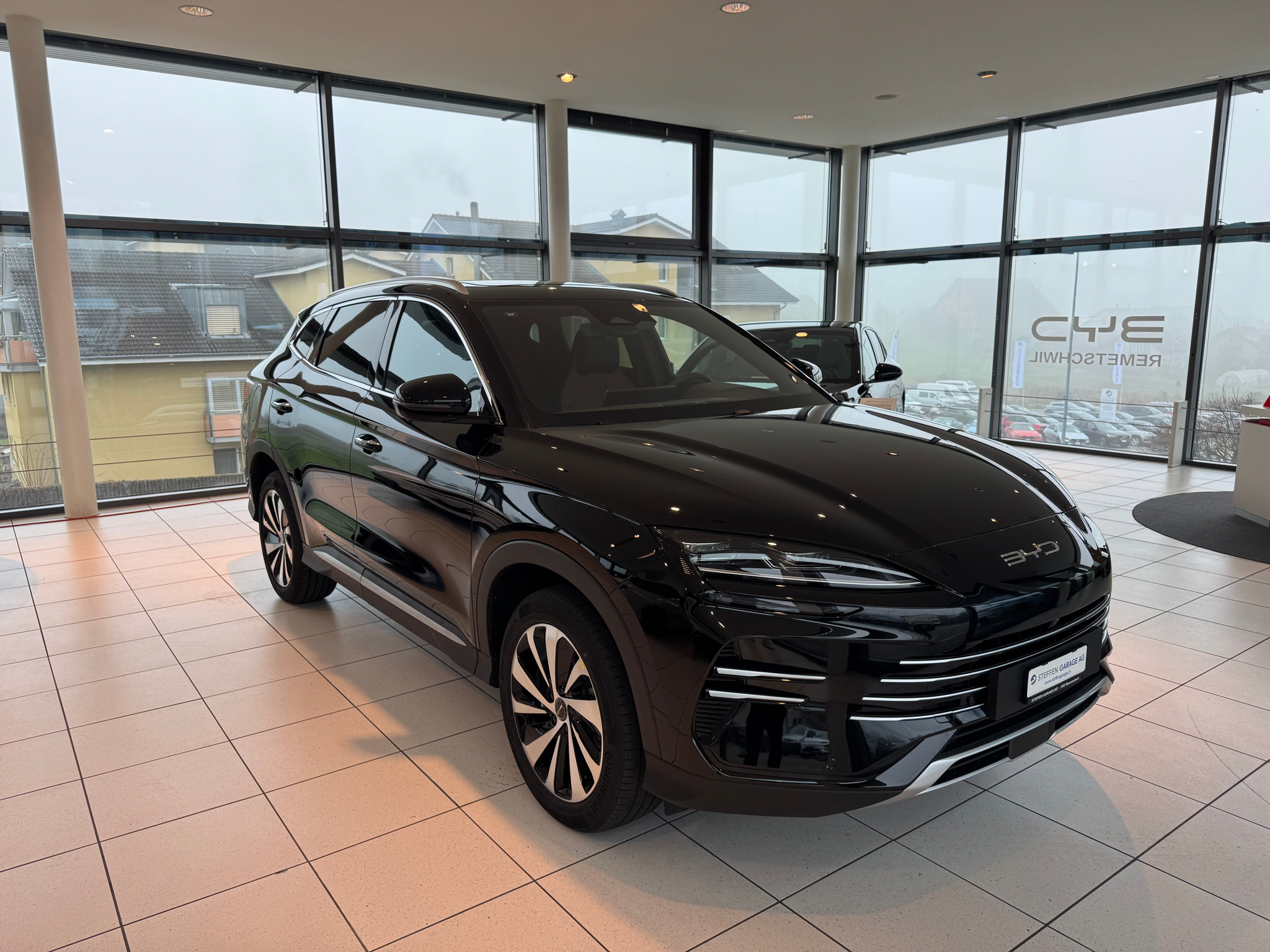 listing desktop thumbnail image 5