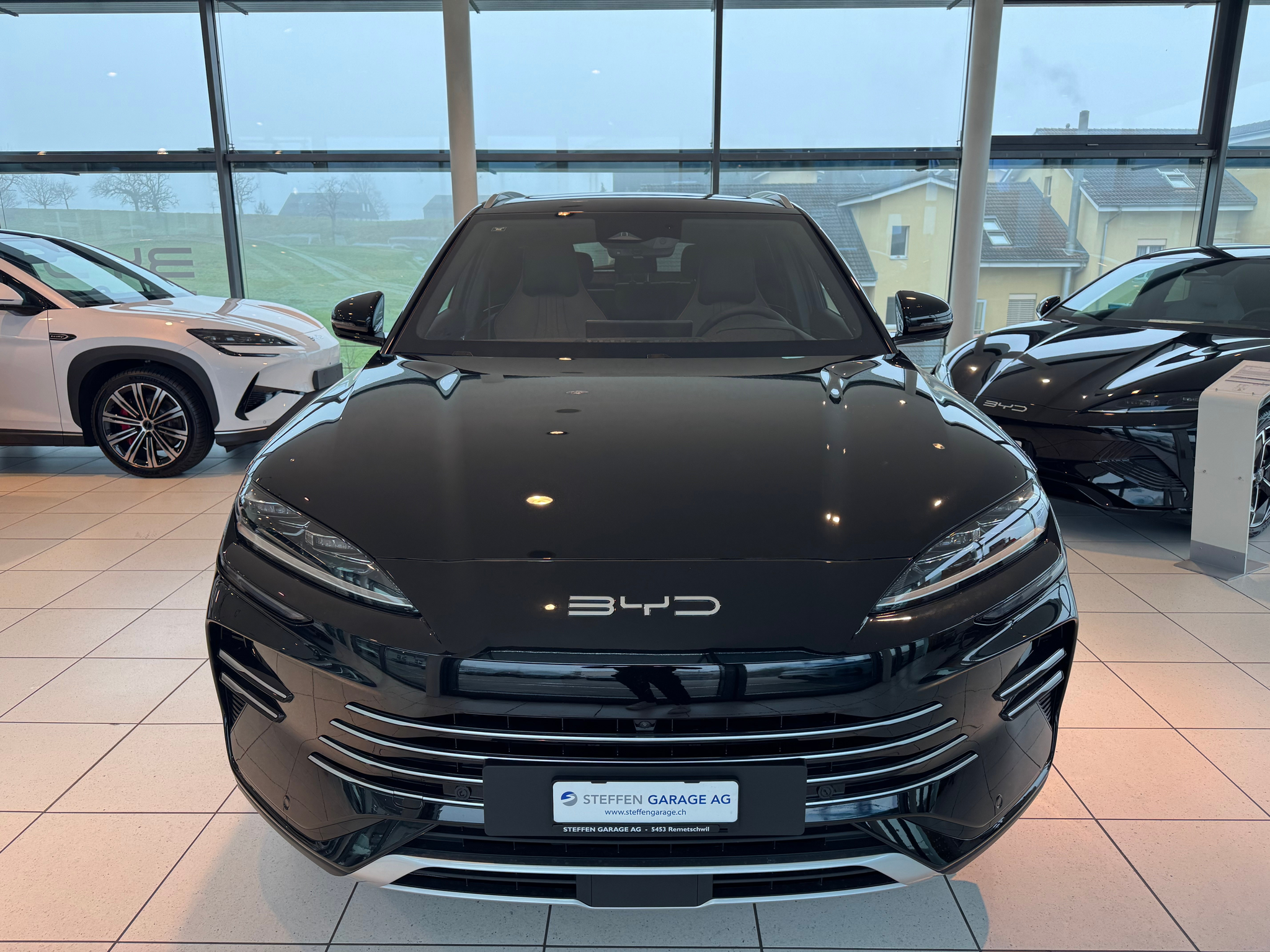 listing desktop thumbnail image 1