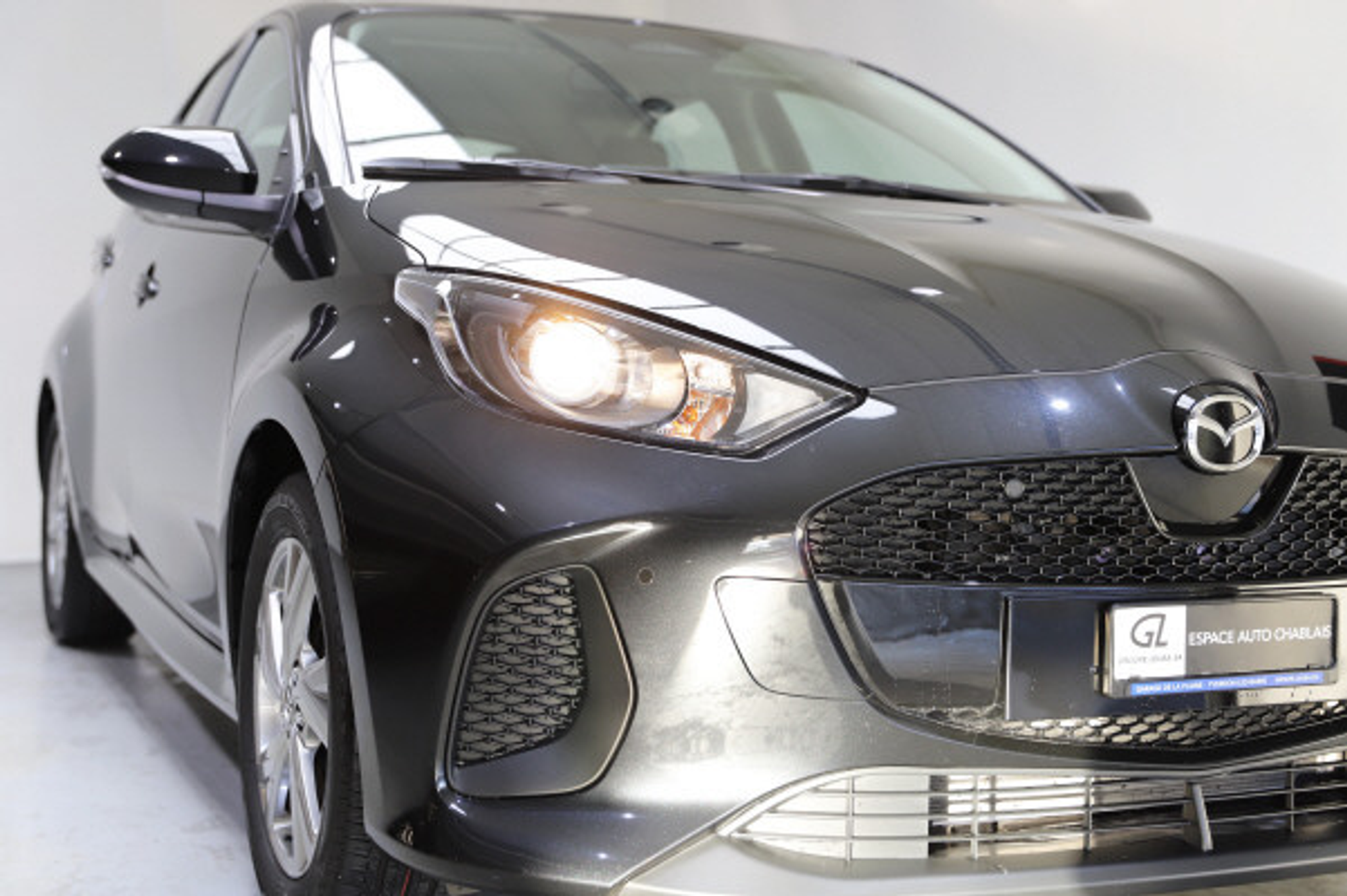 listing desktop thumbnail image 1