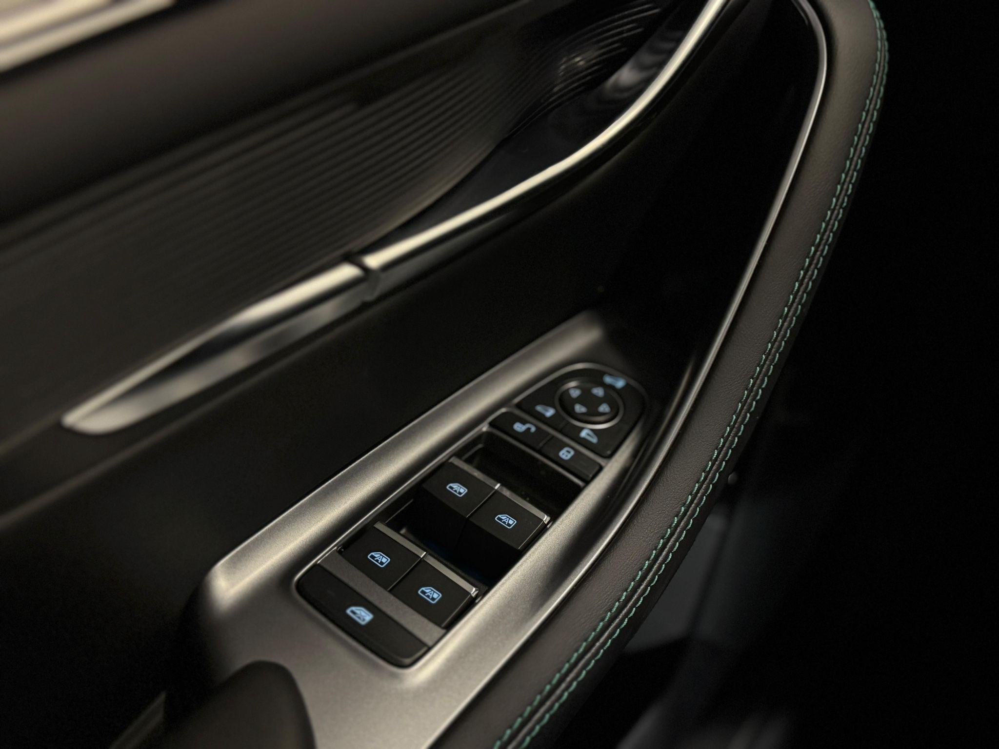 listing desktop thumbnail image 14