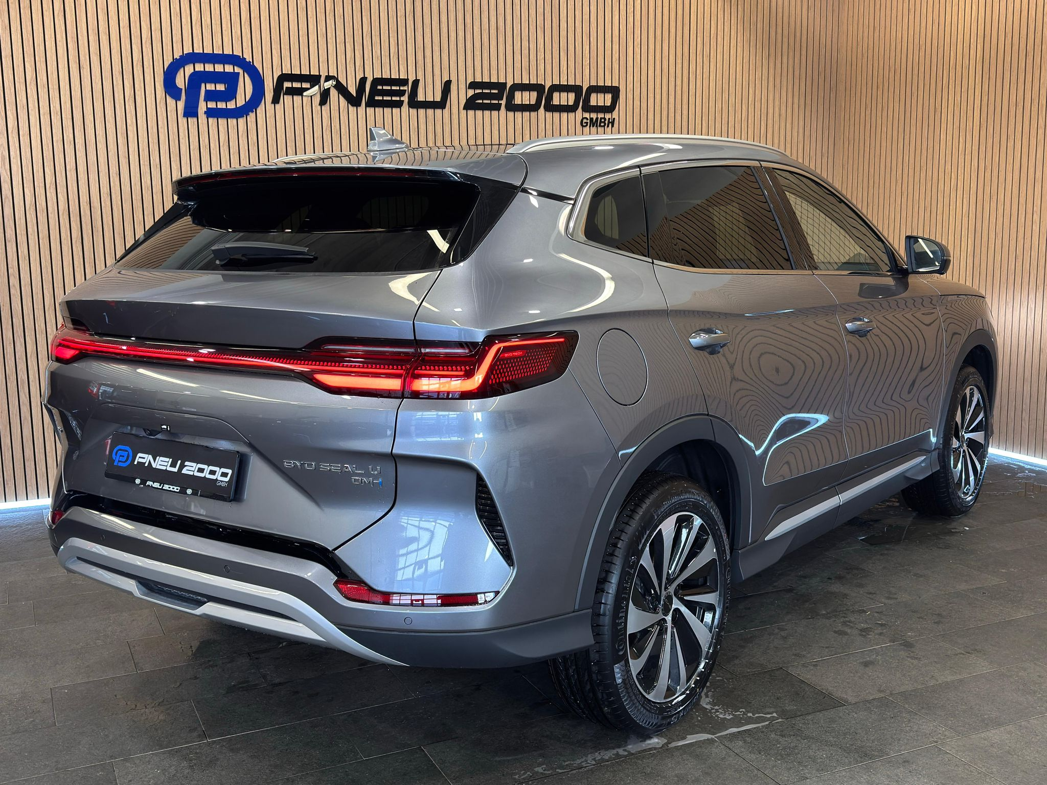 listing desktop thumbnail image 3