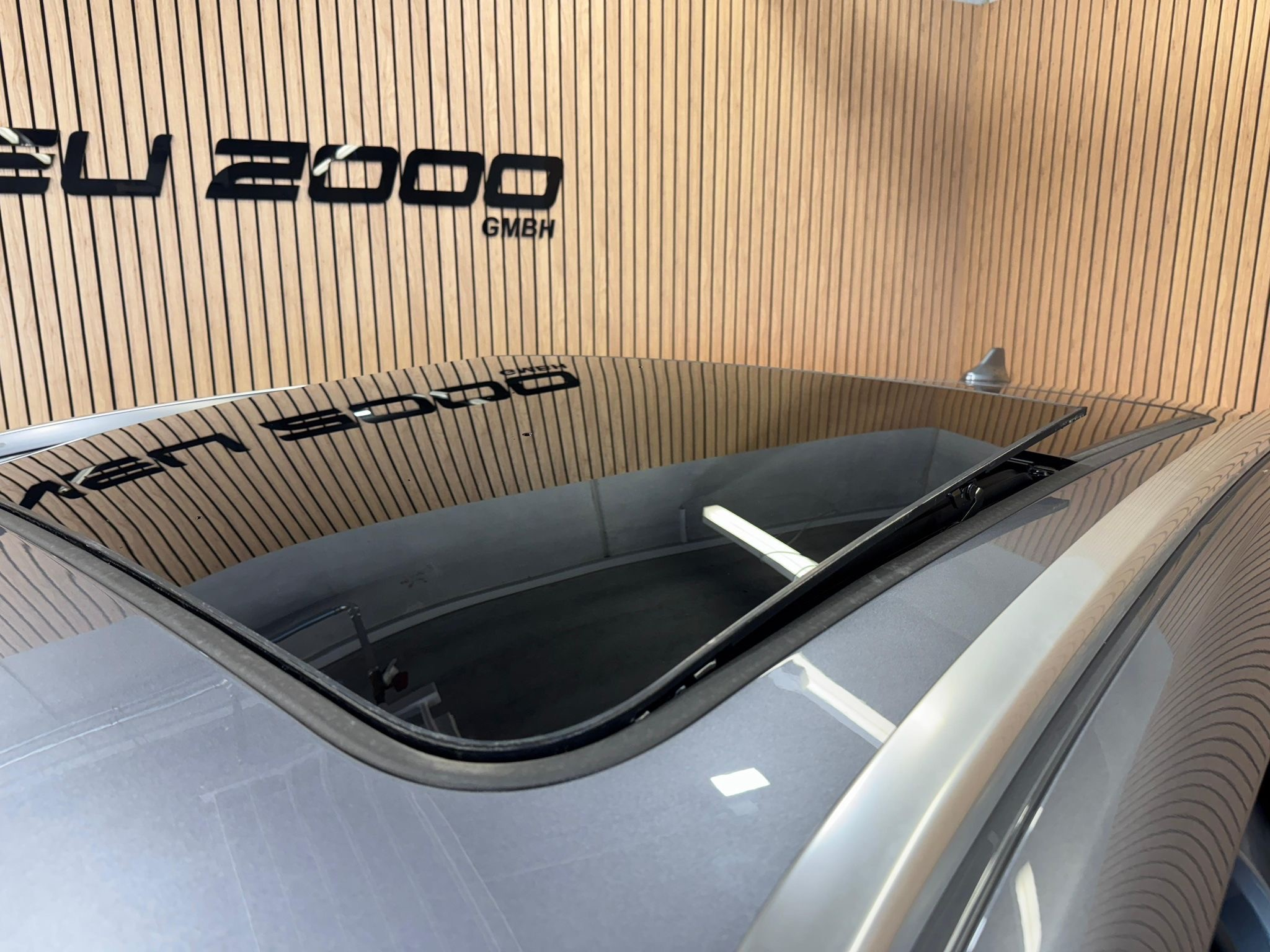 listing desktop thumbnail image 12