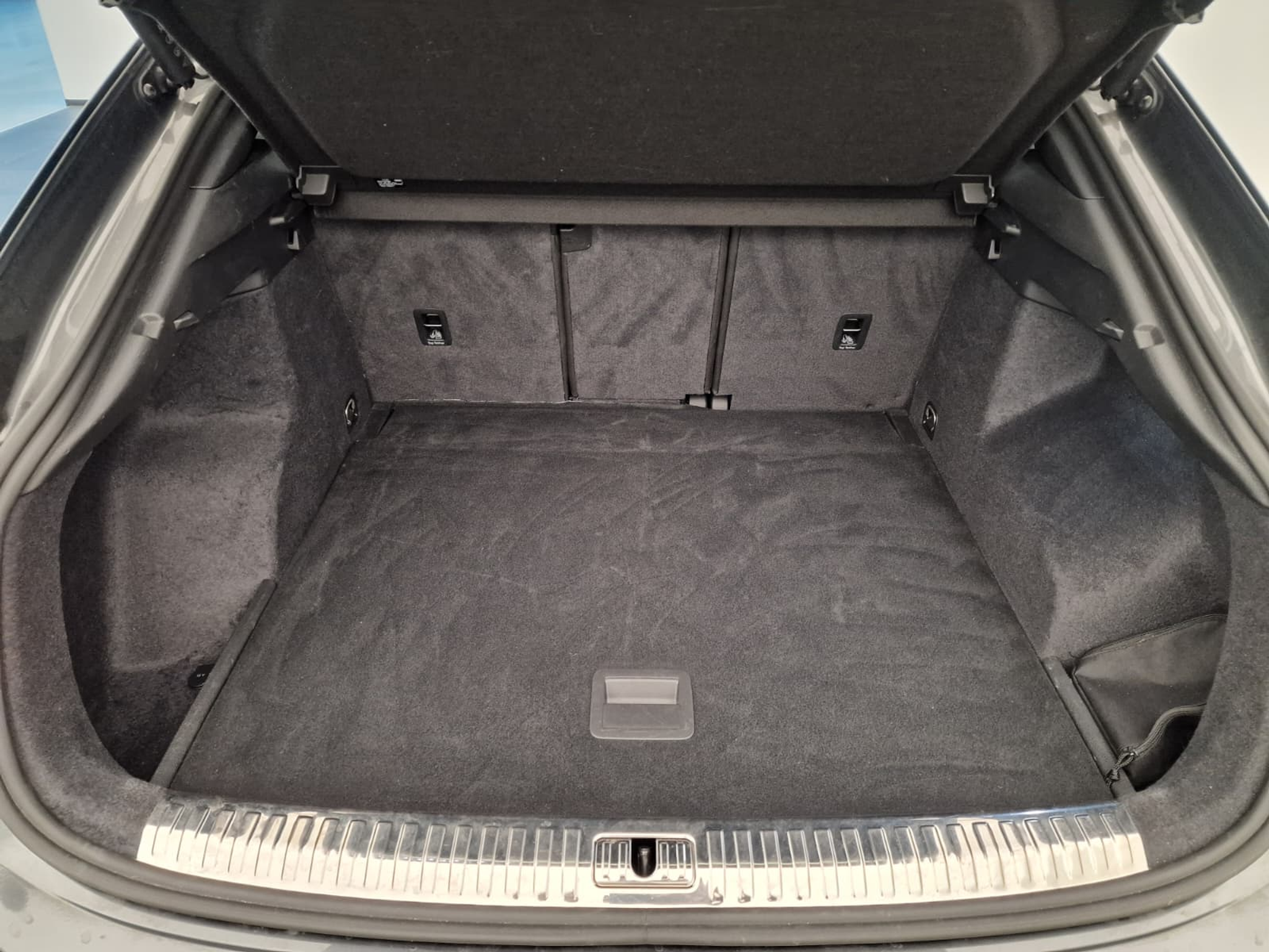 listing desktop thumbnail image 15