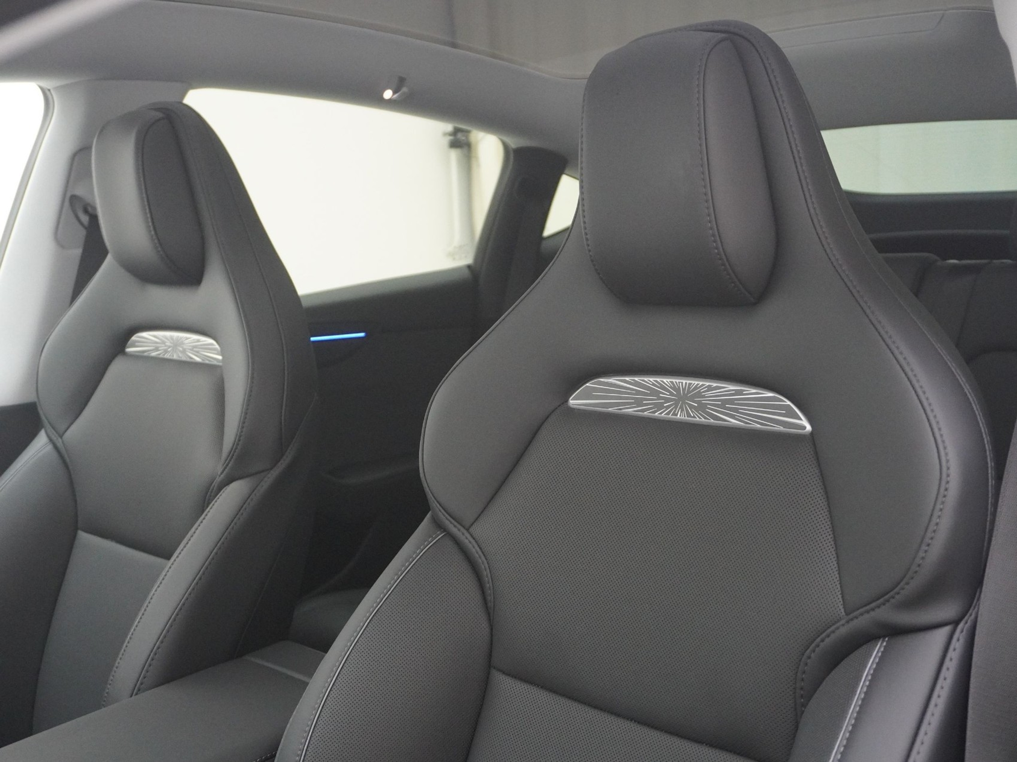 listing desktop thumbnail image 15