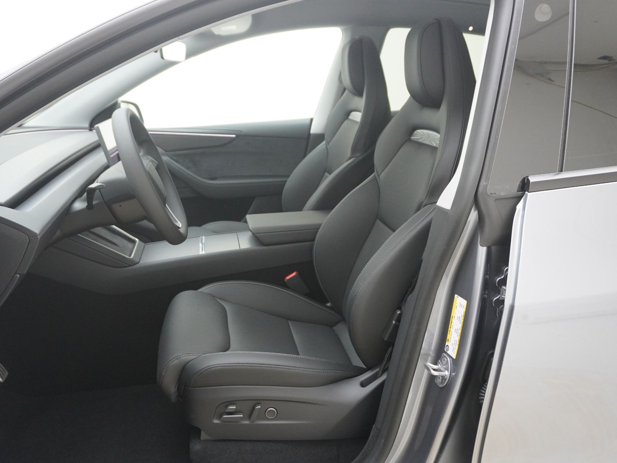 listing desktop thumbnail image 14