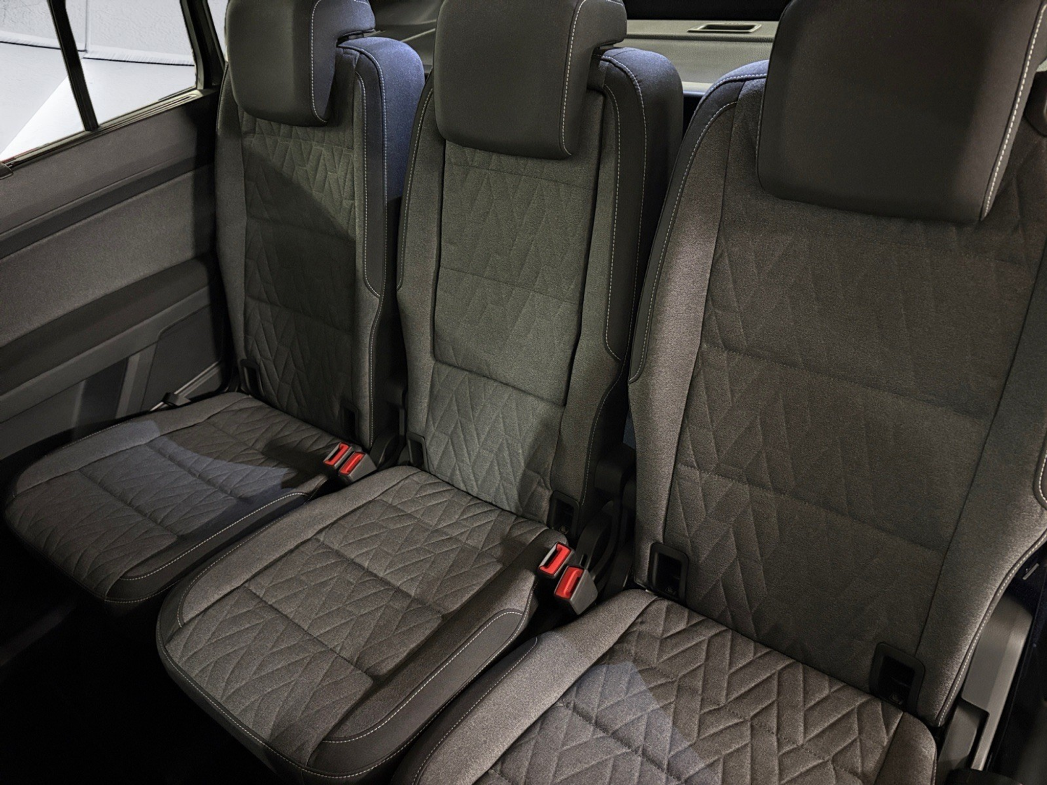 listing desktop thumbnail image 14