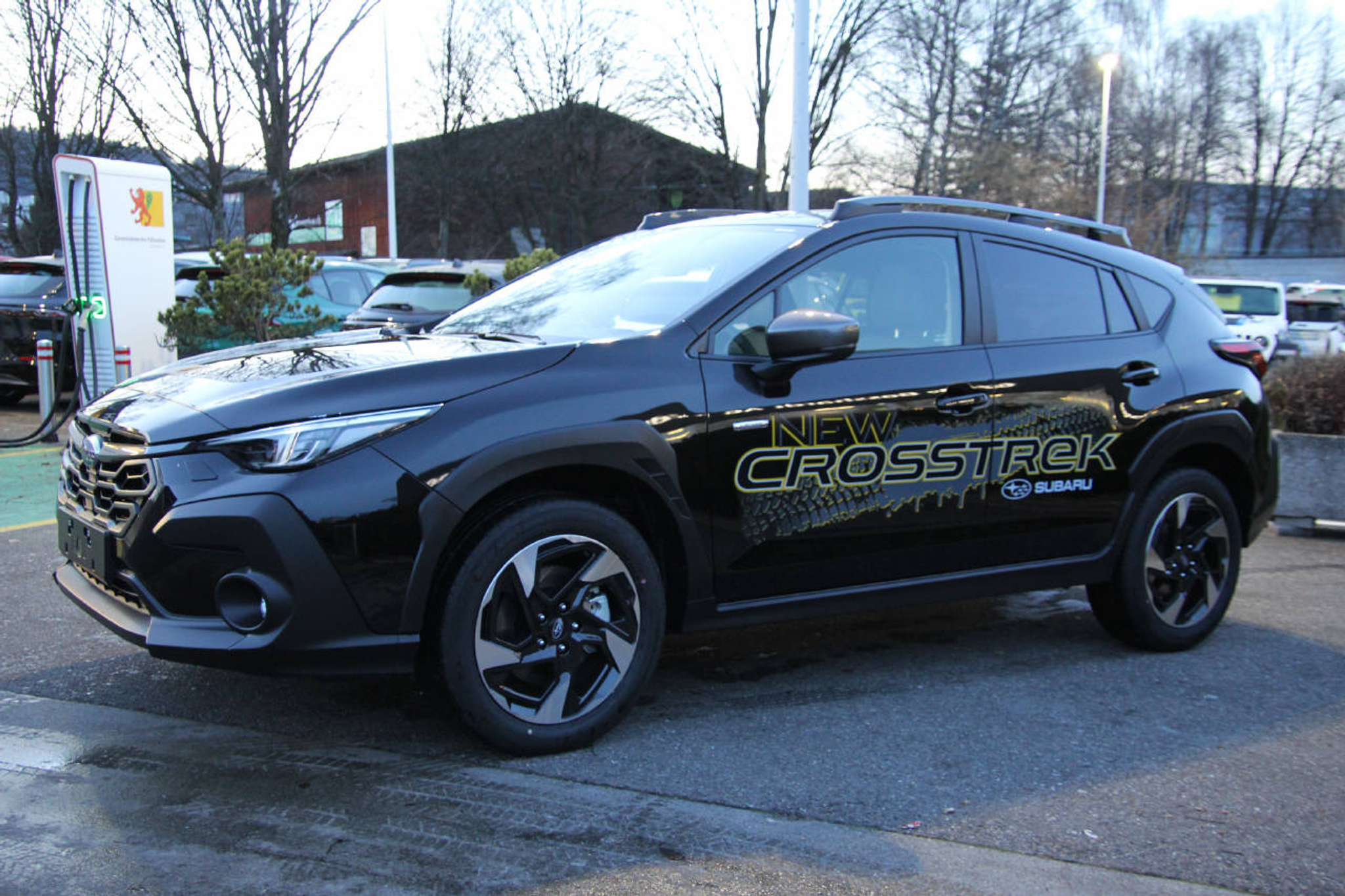 listing desktop thumbnail image 6