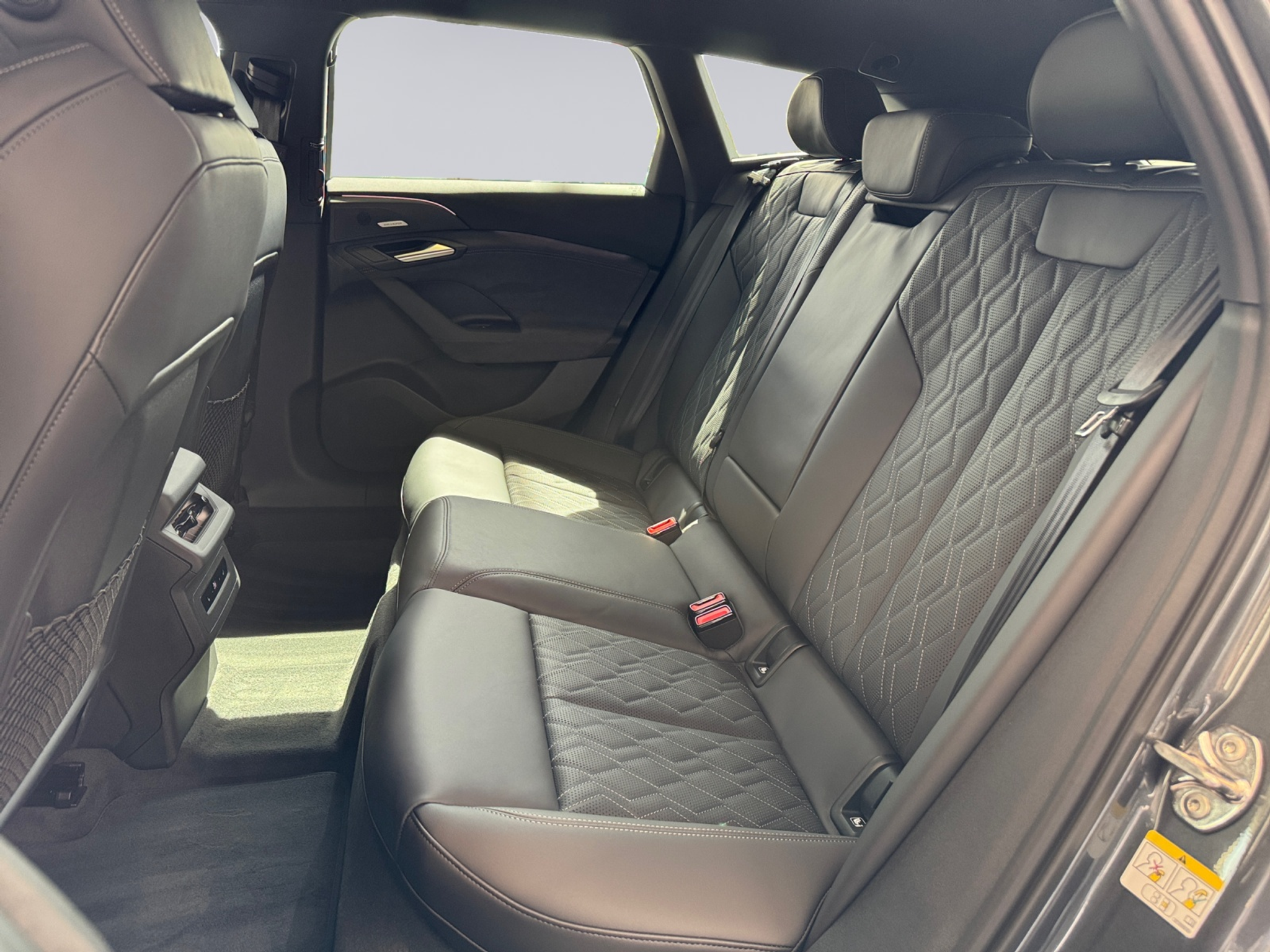 listing desktop thumbnail image 10