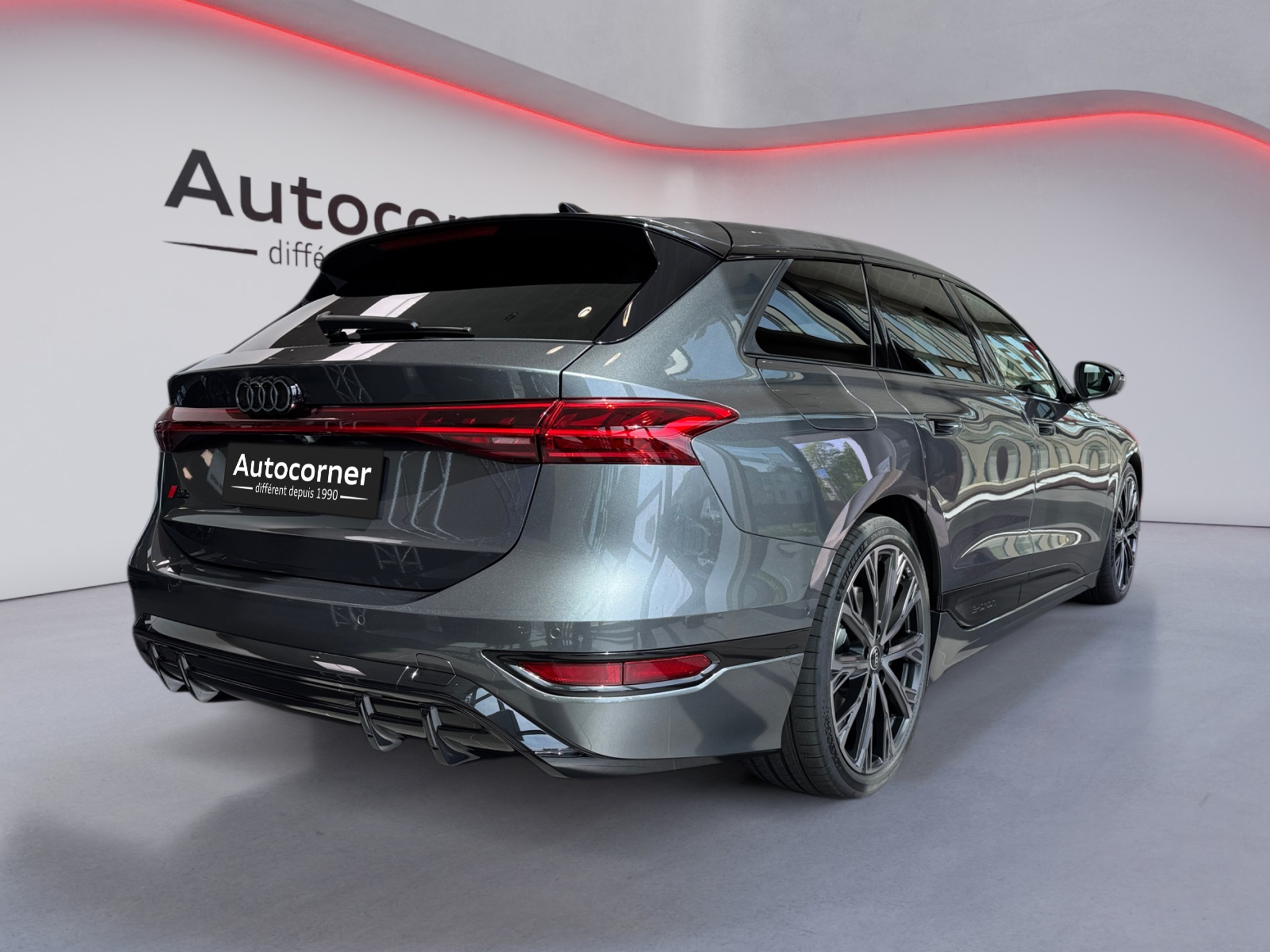 listing desktop thumbnail image 4