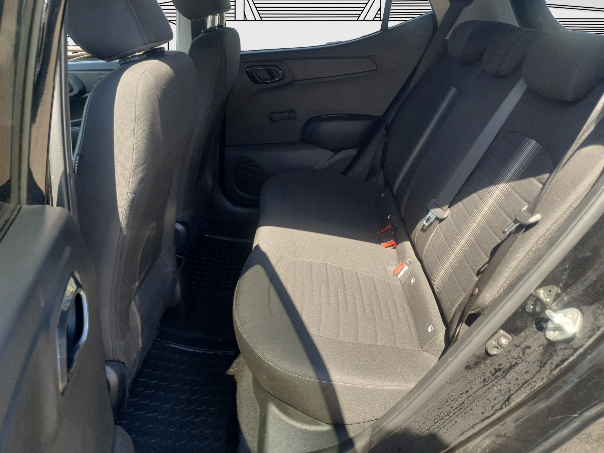 listing desktop thumbnail image 10