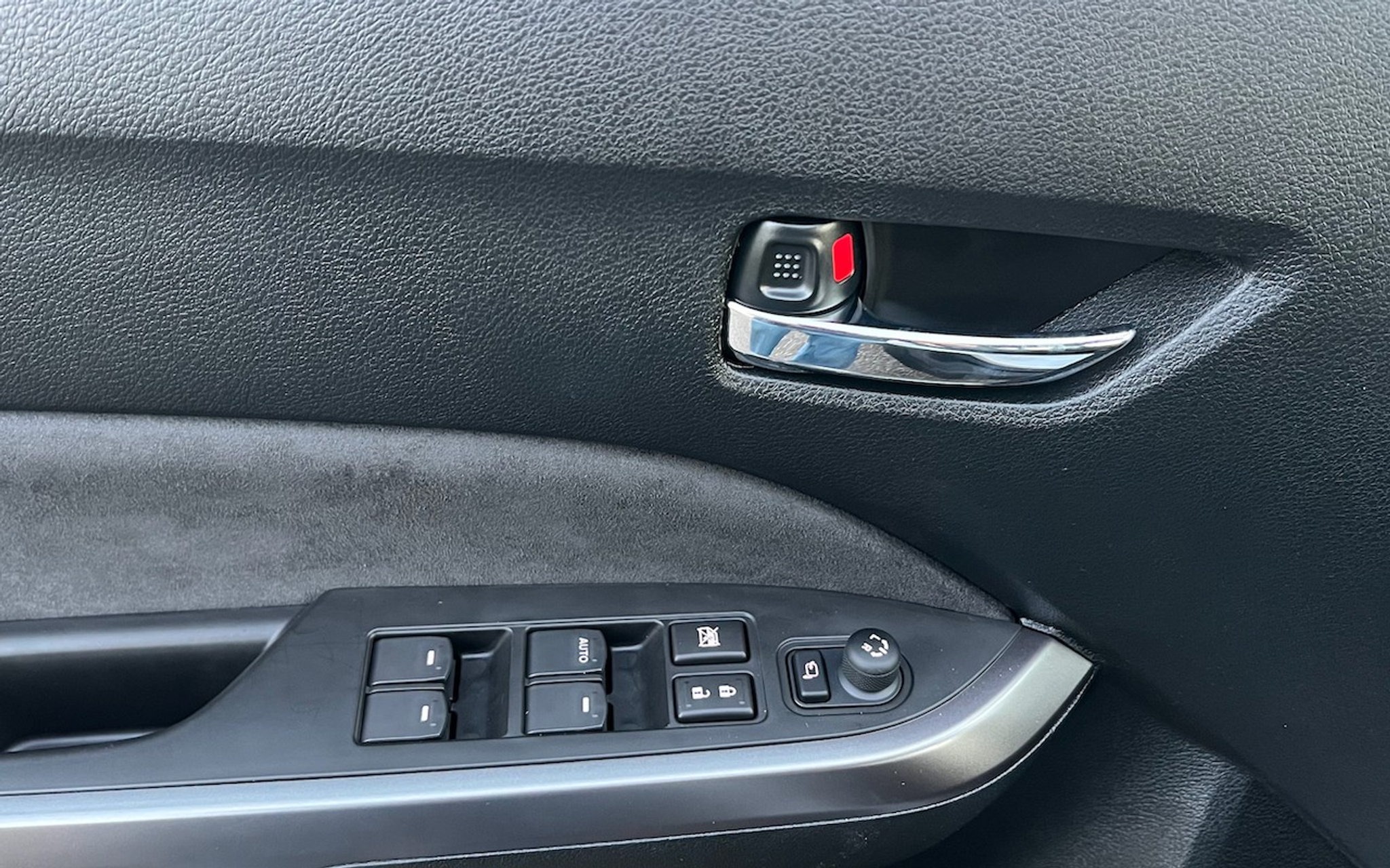 listing desktop thumbnail image 20