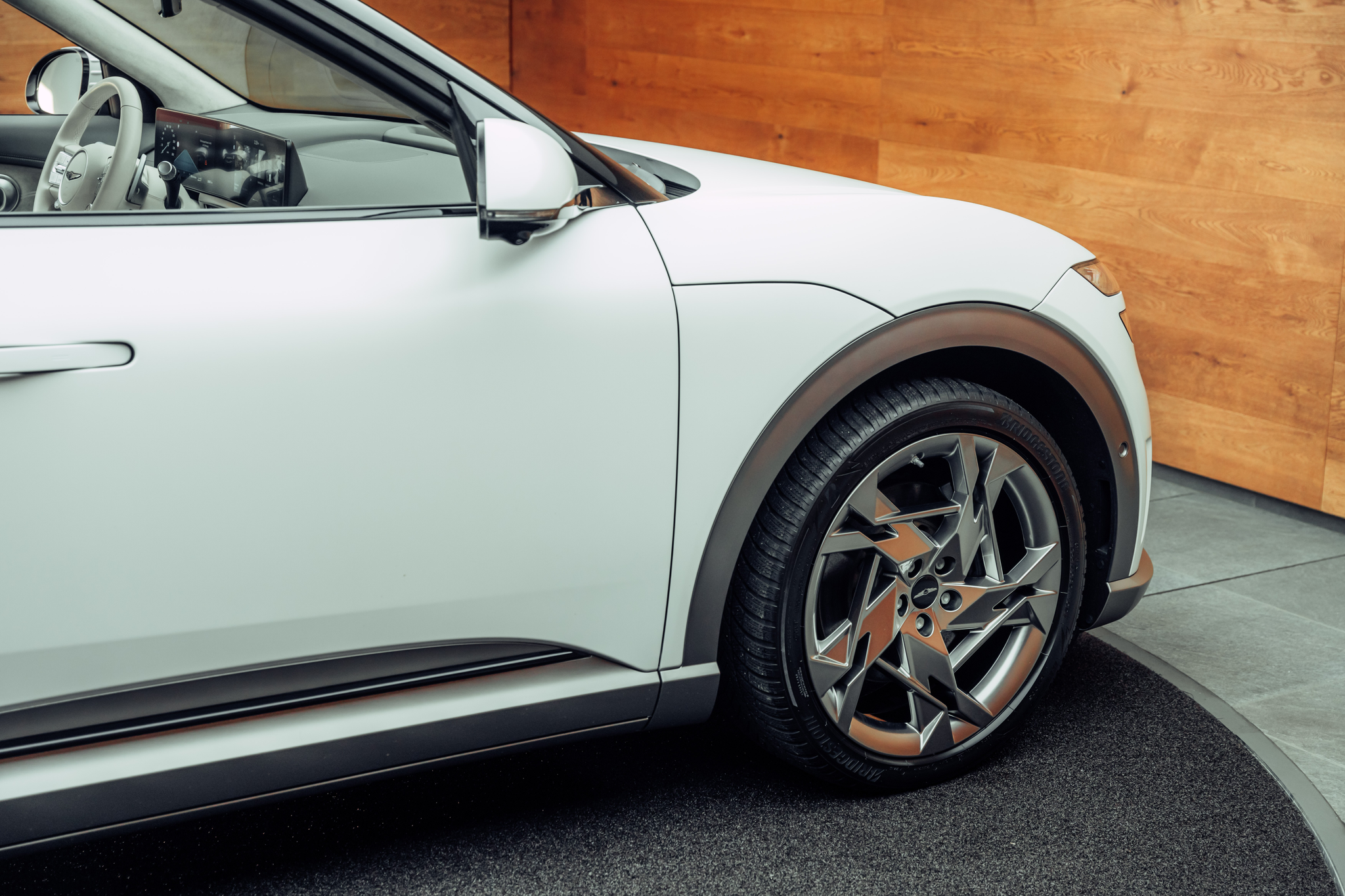 listing desktop thumbnail image 17