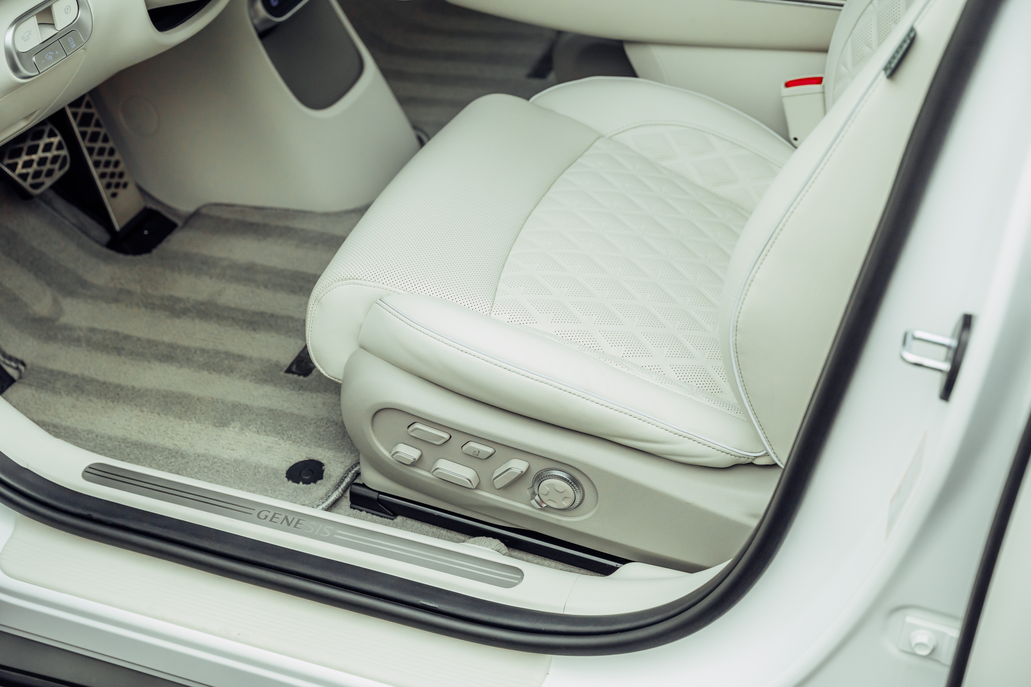 listing desktop thumbnail image 12