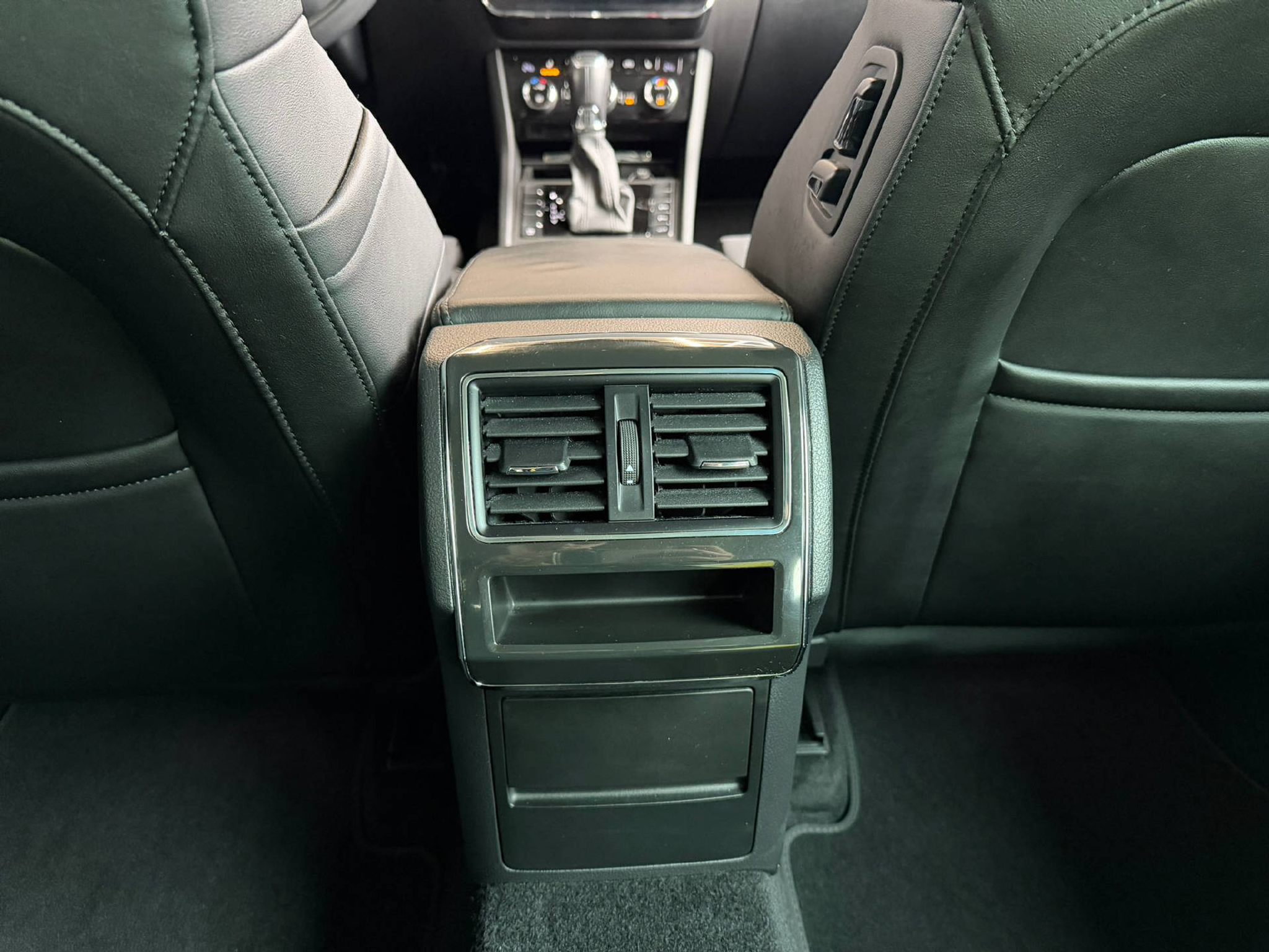 listing desktop thumbnail image 10