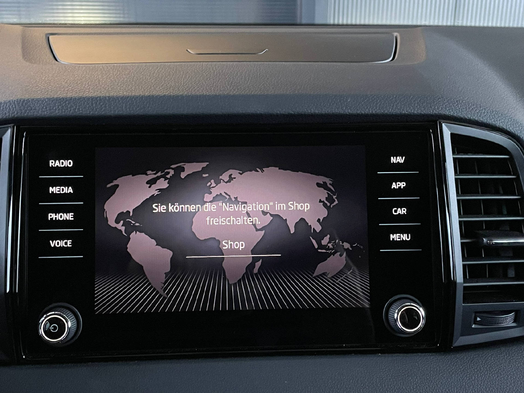 listing desktop thumbnail image 15