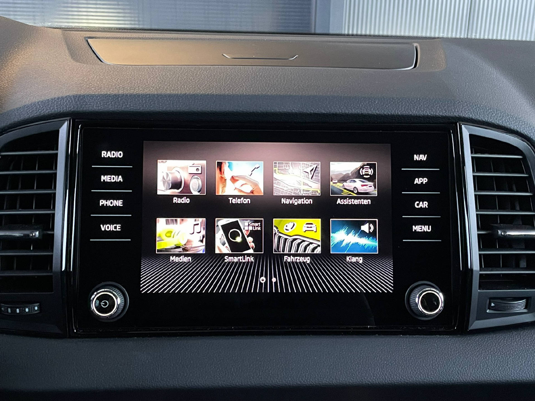 listing desktop thumbnail image 13