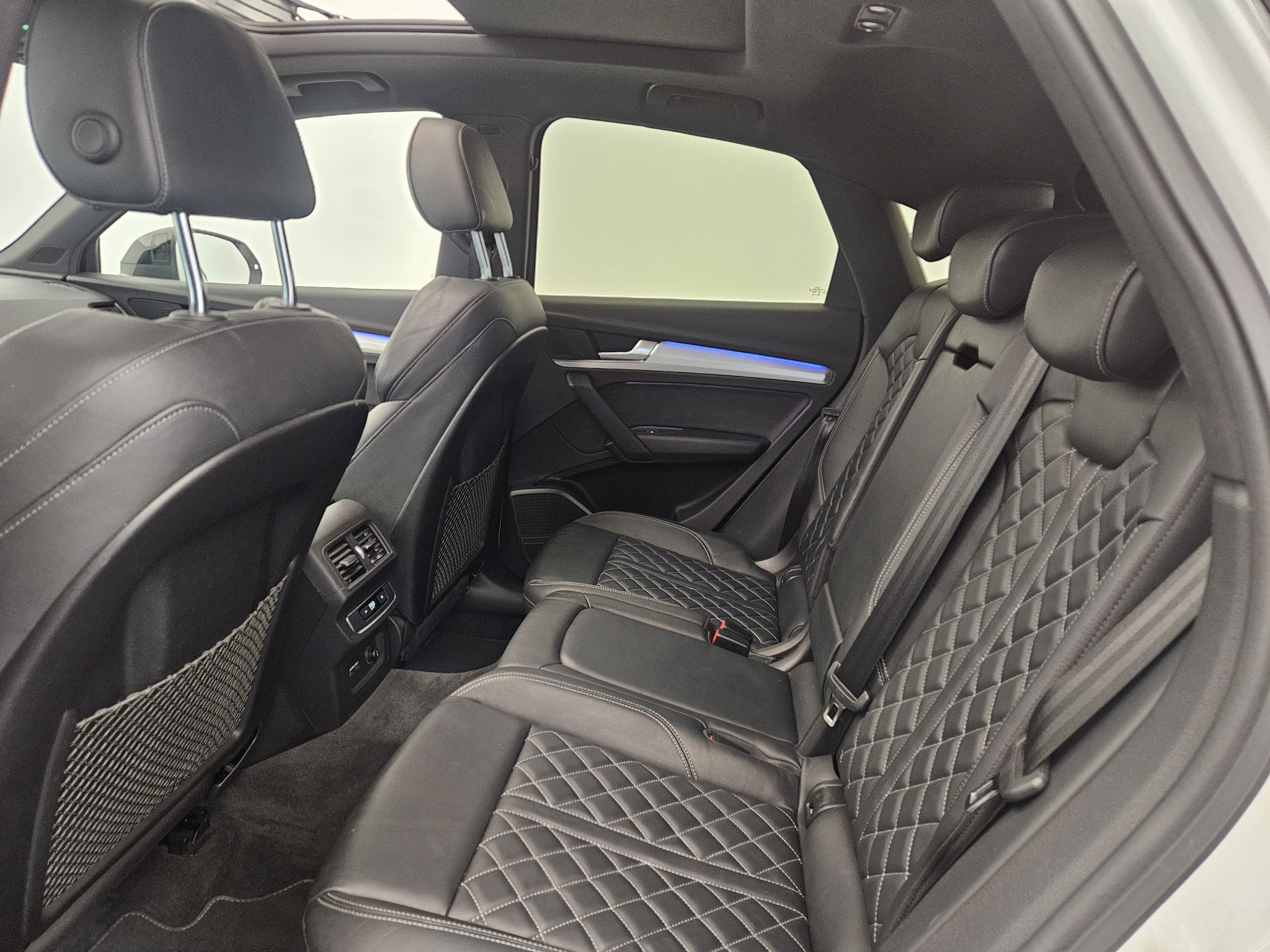 listing desktop thumbnail image 12