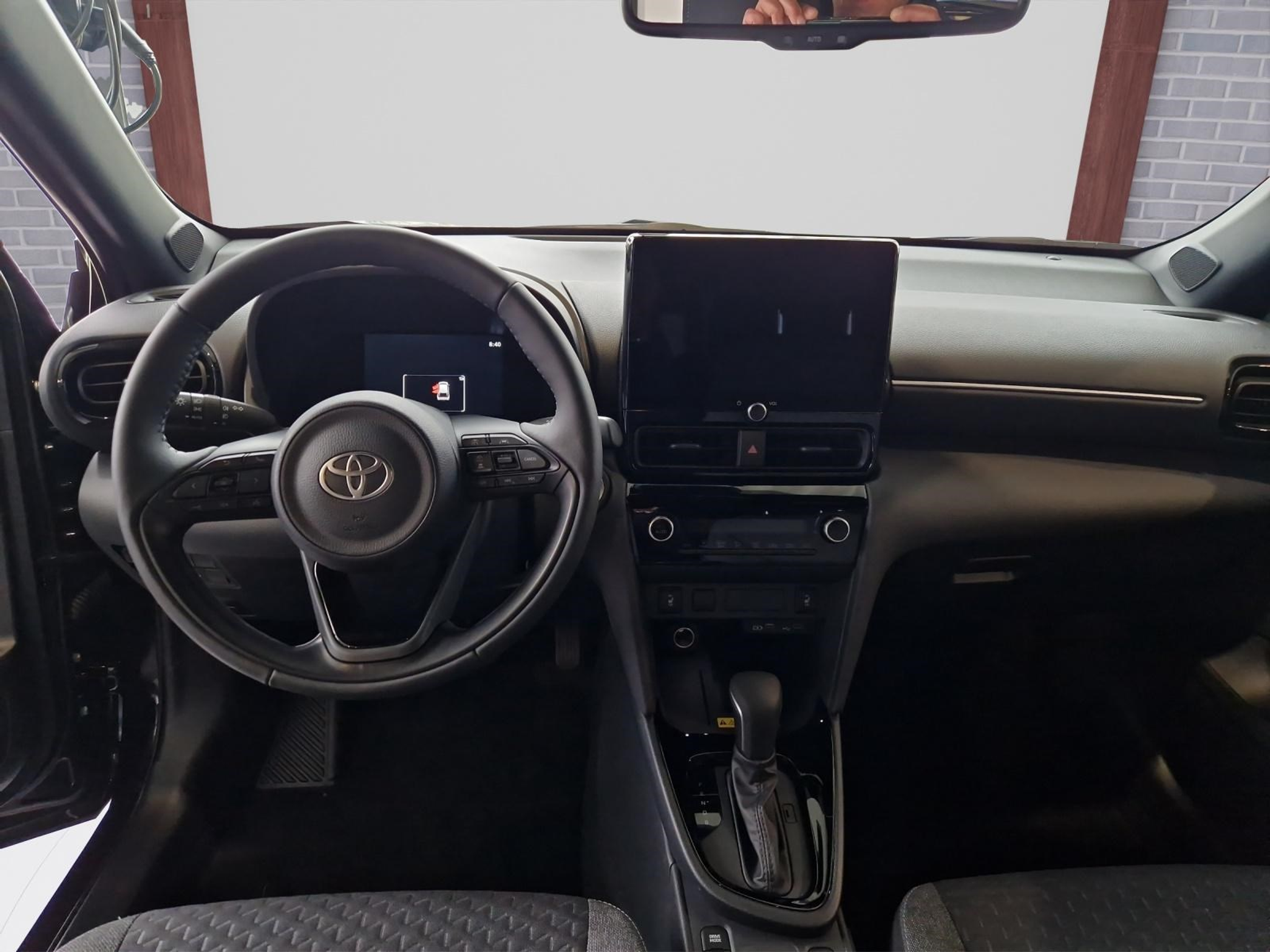 listing desktop thumbnail image 6